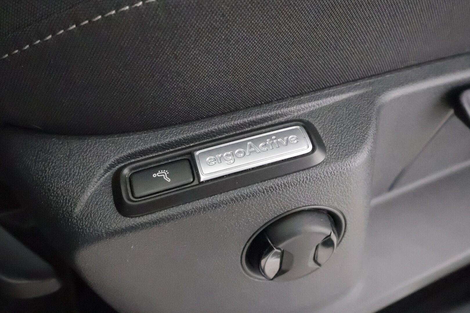 Volkswagen Tiguan 2023 Style Business 1,5 TSI 110 kW DSG-automaatti - | ACC | Webasto | Koukku | IQ.Light | Digimittaristo | Travel Assist | Side Assist | P.kamera | Keyless | Navi | Lämm. ratti | Merkkihuollot | 2x renkaat aluin |