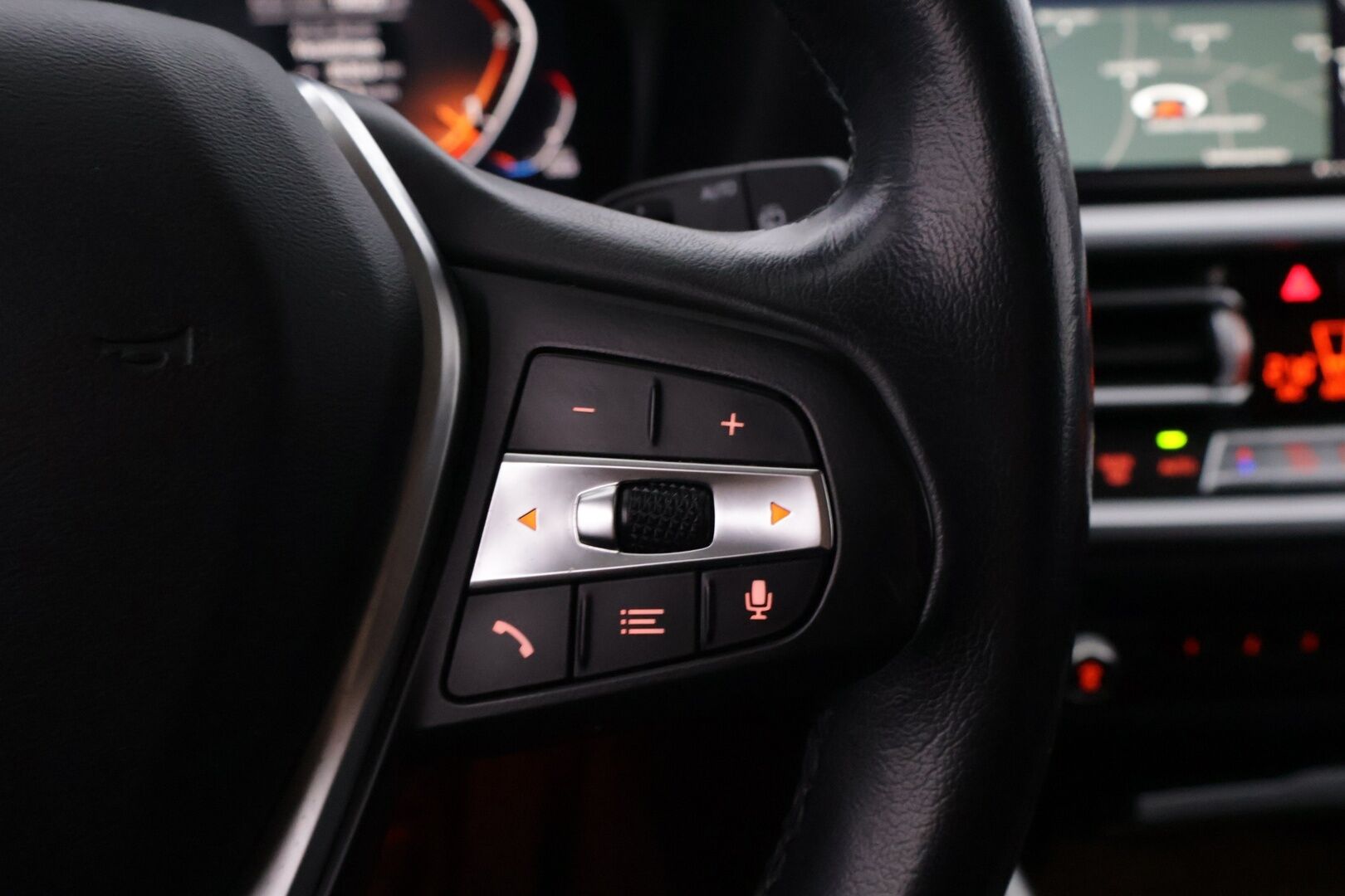 BMW 320 2020 G21 Touring A xDrive Business Sportline *Sporttipenkit / Koukku / Navi / Kaistavahti / S.Luukku / Vakionopeudensäädin* - *Kahdet asialliset renkaat / Fiksut huollot!!* - HULLUT AVAJAISHULINAT KORKOTARJOUS 3,29 %