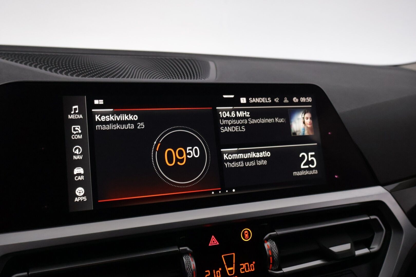 BMW 320 2020 G21 Touring A xDrive Business Sportline *Sporttipenkit / Koukku / Navi / Kaistavahti / S.Luukku / Vakionopeudensäädin* - *Kahdet asialliset renkaat / Fiksut huollot!!*