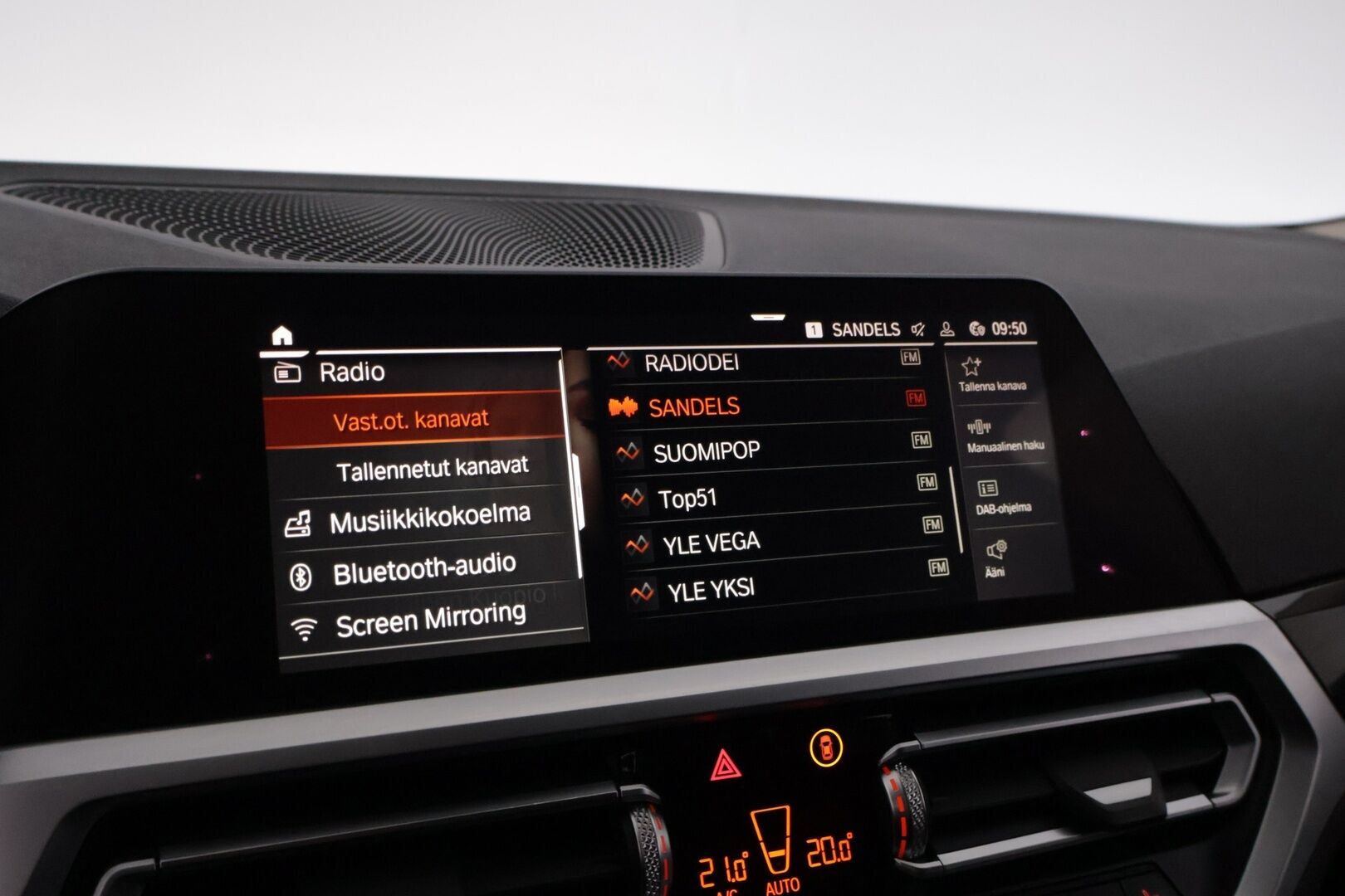 BMW 320 2020 G21 Touring A xDrive Business Sportline *Sporttipenkit / Koukku / Navi / Kaistavahti / S.Luukku / Vakionopeudensäädin* - *Kahdet asialliset renkaat / Fiksut huollot!!* - HULLUT AVAJAISHULINAT KORKOTARJOUS 3,29 %