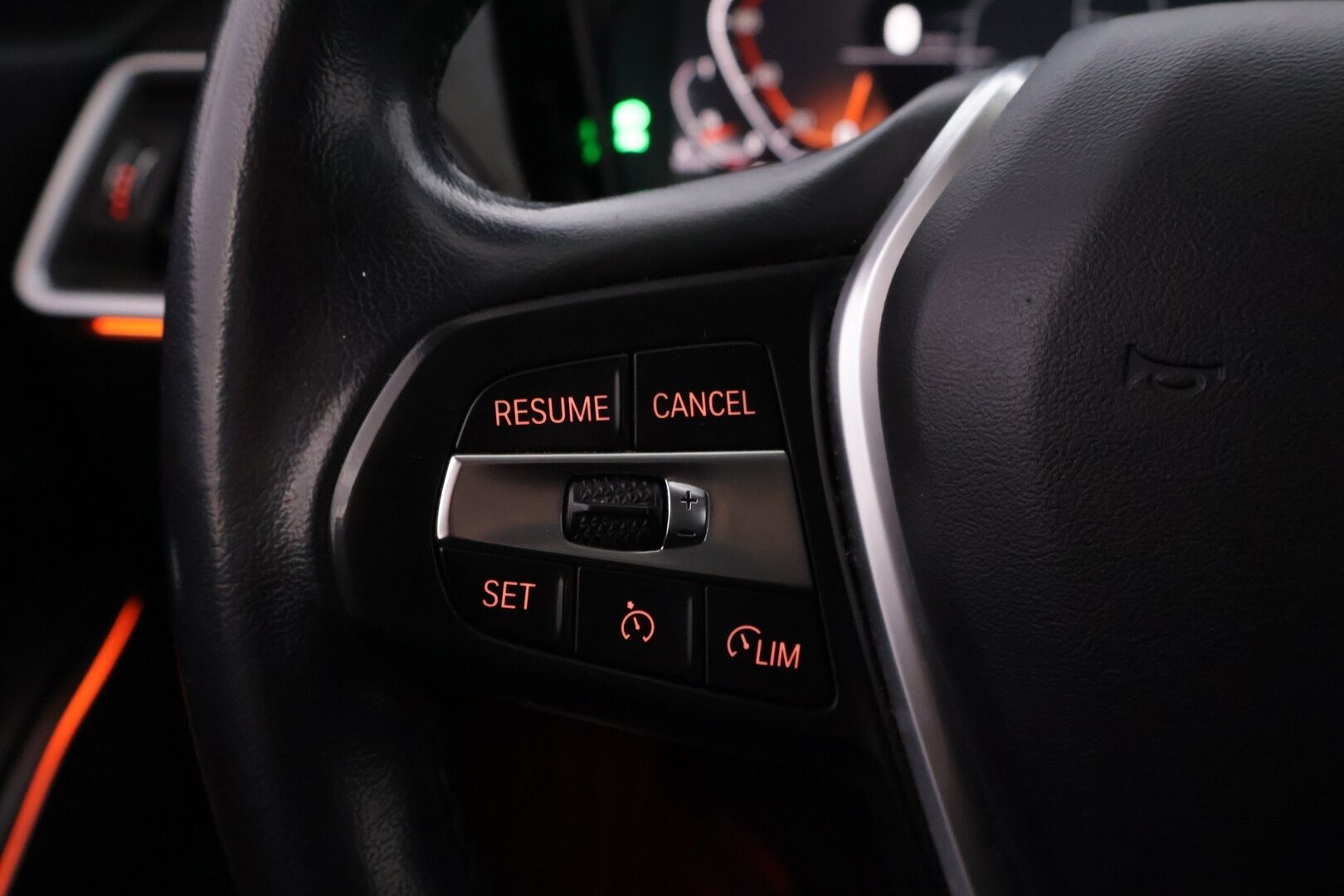 BMW 320 2020 G21 Touring A xDrive Business Sportline *Sporttipenkit / Koukku / Navi / Kaistavahti / S.Luukku / Vakionopeudensäädin* - *Kahdet asialliset renkaat / Fiksut huollot!!*