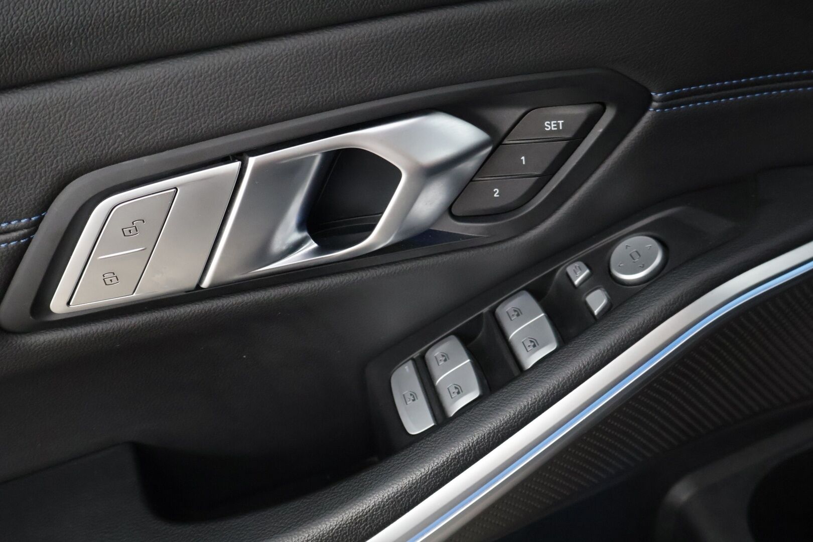 BMW 330 2020 G20 Sedan 330e A Charged Edition M Sport *Blow-By Heater / Digimittaristo / Hifi / Muistipenkit / Comfort Access*