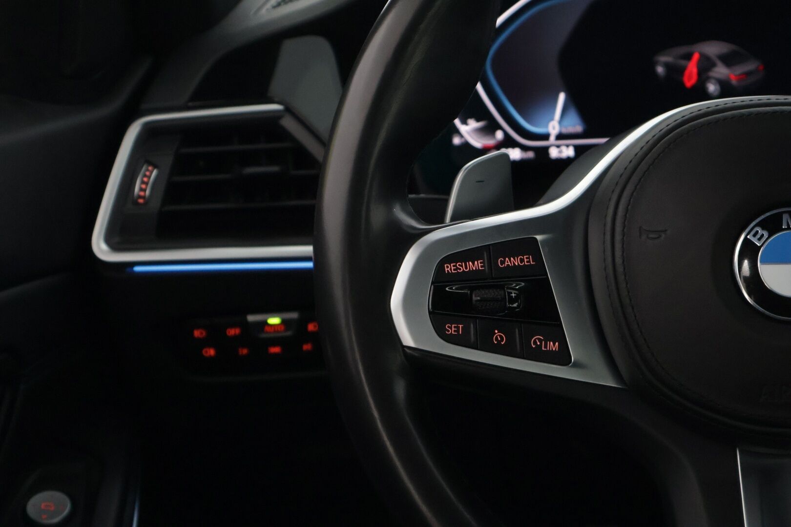 BMW 330 2020 G20 Sedan 330e A Charged Edition M Sport *Blow-By Heater / Digimittaristo / Hifi / Muistipenkit / Comfort Access*