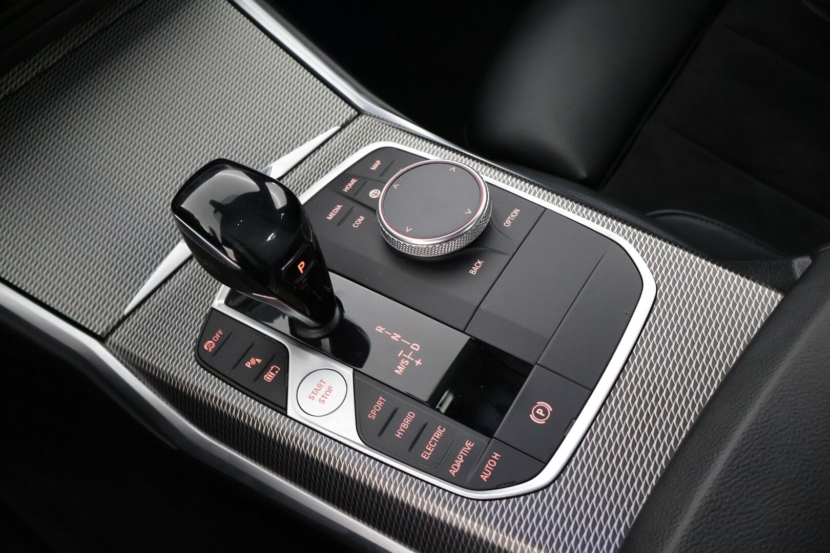 BMW 330 2020 G20 Sedan 330e A Charged Edition M Sport *Blow-By Heater / Digimittaristo / Hifi / Muistipenkit / Comfort Access*