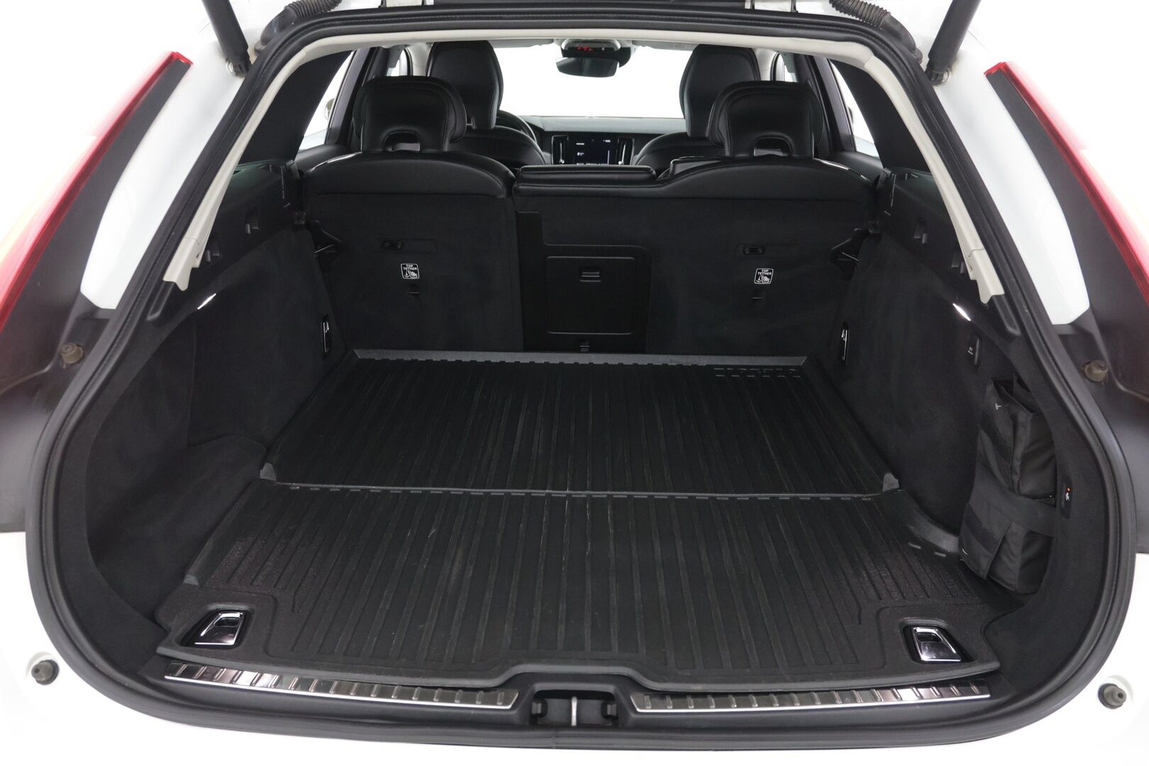 Volvo V90 2020 T8 AWD Twin-Engine Momentum aut *Webasto / Pilot Assist / VOC / ACC / Koukku* - | Webasto | Pilot Assist | VOC | ACC | Vetooukku |