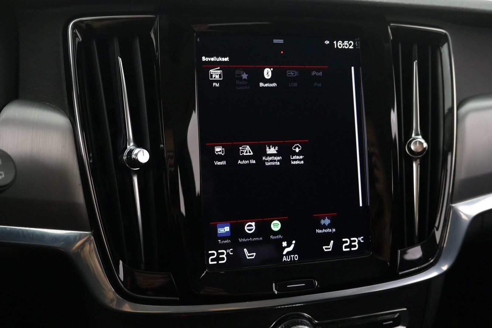 Volvo V90 2020 T8 AWD Twin-Engine Momentum aut *Webasto / Pilot Assist / VOC / ACC / Koukku* - | Webasto | Pilot Assist | VOC | ACC | Vetooukku |