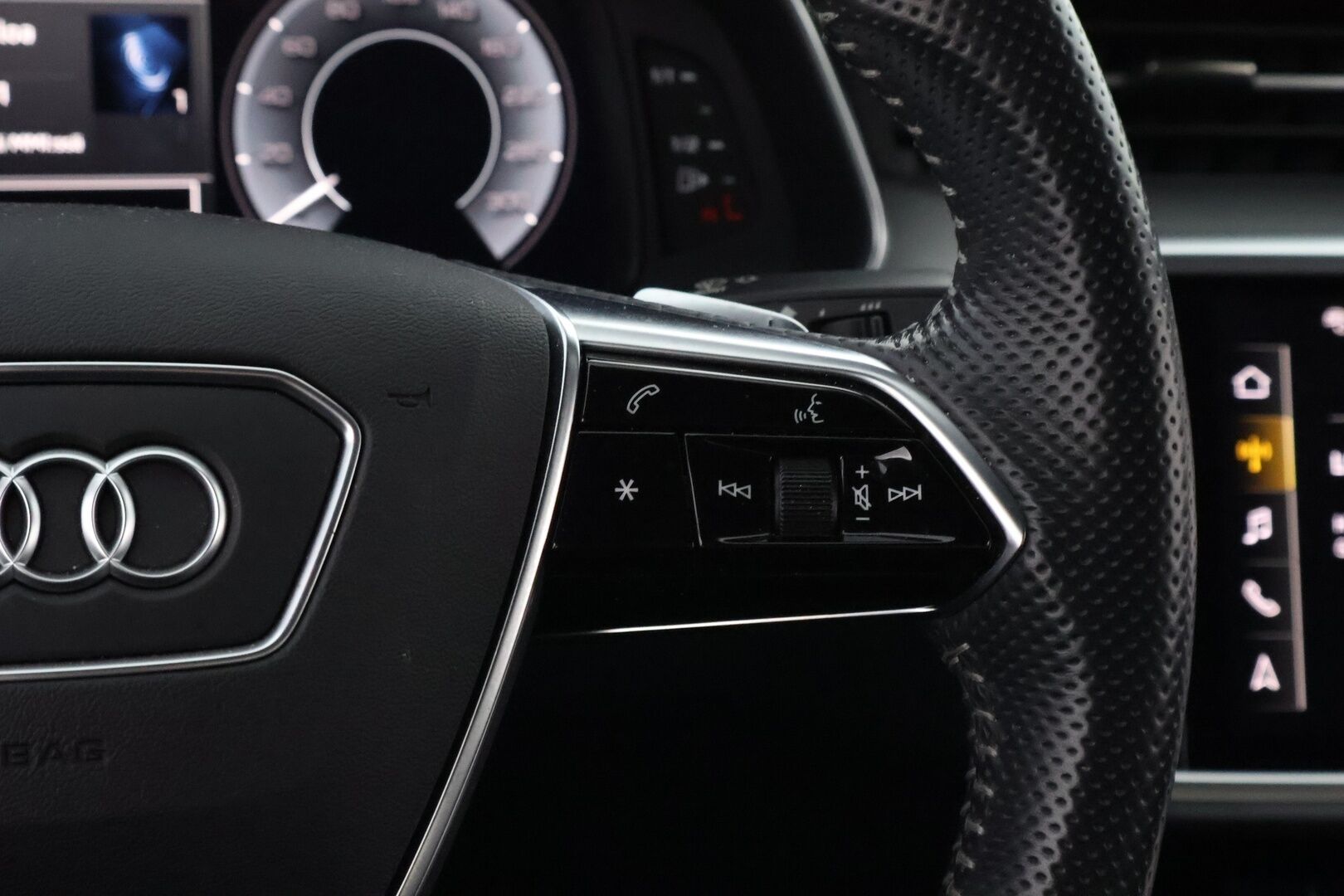 Audi A7 2020 Business Sport 55 TFSI e quattro S tronic S-Line *  Bang & Olufsen 3D / Adapt.Vakkari / Koukku / Matrix LED / Night Vision / Nahka-Alcantara - Akku kuntotarkastettu / ALV / 360-Kamera / Supervarusteltu! - HULLU BLACKWEEK KORKOTARJOUS 2,49%