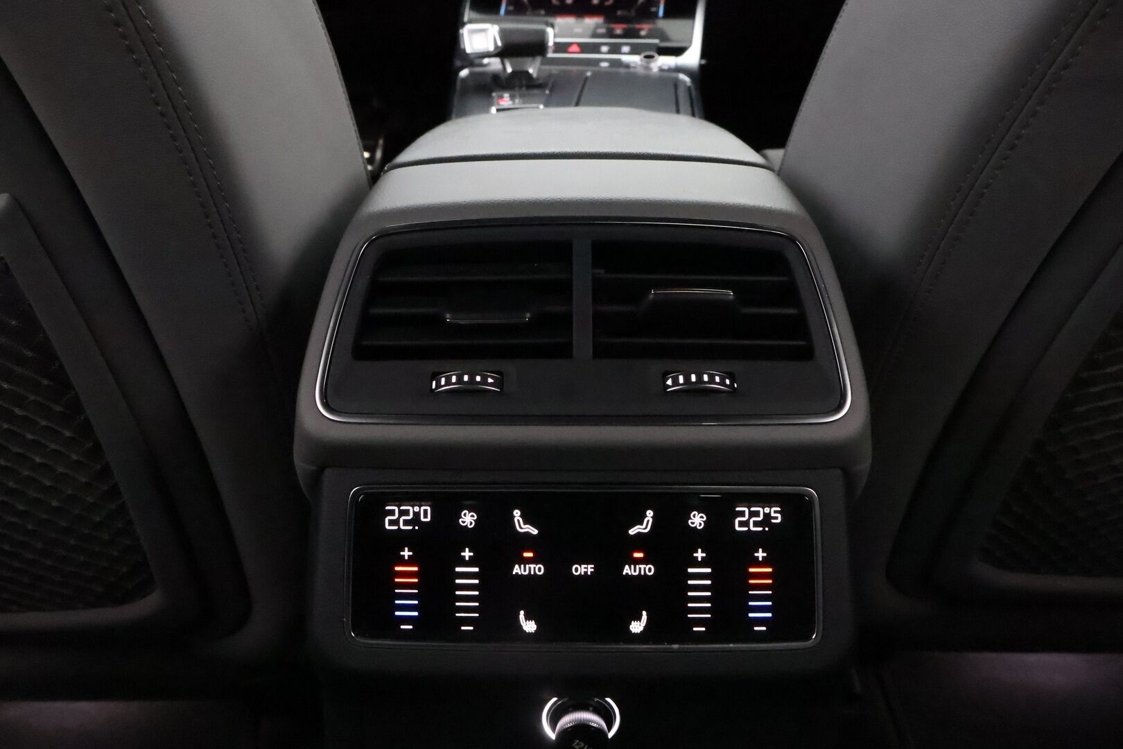 Audi A7 2020 Business Sport 55 TFSI e quattro S tronic S-Line *  Bang & Olufsen 3D / Adapt.Vakkari / Koukku / Matrix LED / Night Vision / Nahka-Alcantara - Akku kuntotarkastettu / ALV / 360-Kamera / Supervarusteltu! - HULLU BLACKWEEK KORKOTARJOUS 2,49%