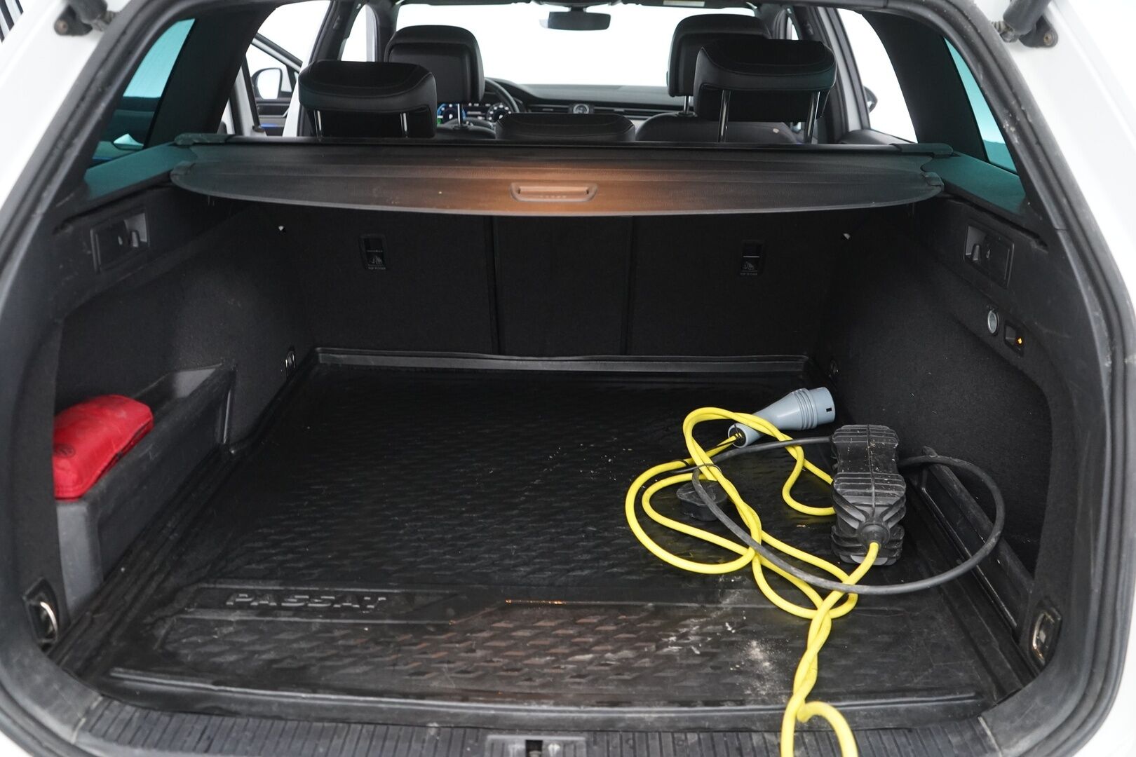 Volkswagen Passat 2018 Variant GTE Plug-In Hybrid 160 kW (218 hv) DSG-automaatti *ACC / Kamera / Koukku / Weba / ergoComfort* - Kahdet renkaat alumiinivantein / Juuri huollettu / Seuraava katsastus 23.7.2027 / Akku kuntotarkastettu - HULLU BLACKWEEK KORKOTARJOUS 2,49%