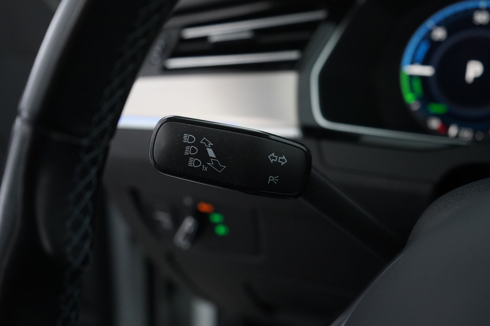 Volkswagen Passat 2018 Variant GTE Plug-In Hybrid 160 kW (218 hv) DSG-automaatti *ACC / Kamera / Koukku / Weba / ergoComfort* - Kahdet renkaat alumiinivantein / Juuri huollettu / Seuraava katsastus 23.7.2027 / Akku kuntotarkastettu - HULLU BLACKWEEK KORKOTARJOUS 2,49%