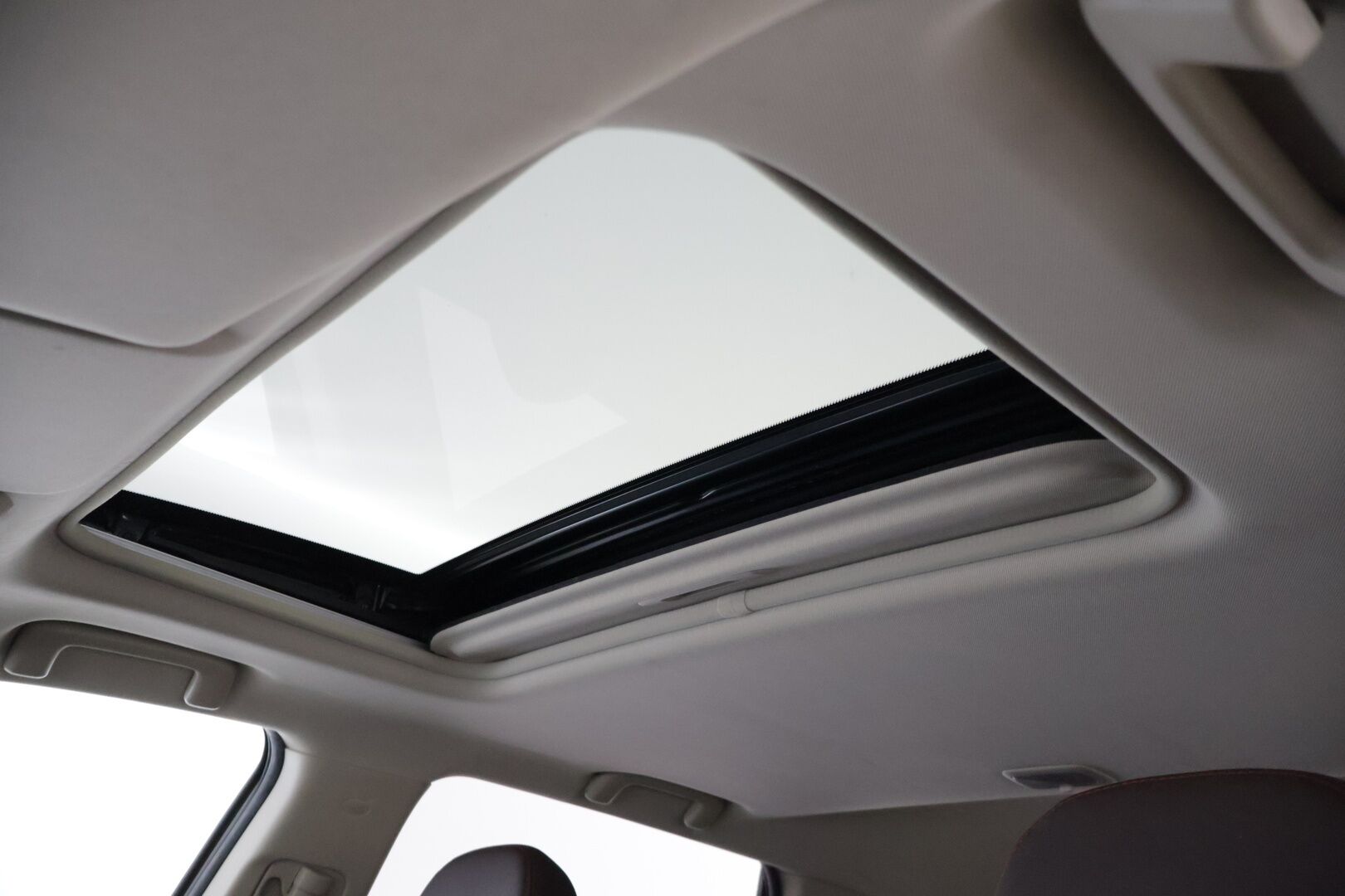 Mitsubishi Outlander PHEV 2017 Instyle 4WD 5P * 360-Kamera / Rockford / Adapt.Vakkari / Nahkasisusta / Sähkökontti / Lämmitettävä tuulilasi * - Merkkihuollettu / 2x Renkaat & Vanteet / Kattoluukku / Ratinlämmitin / BLIS 