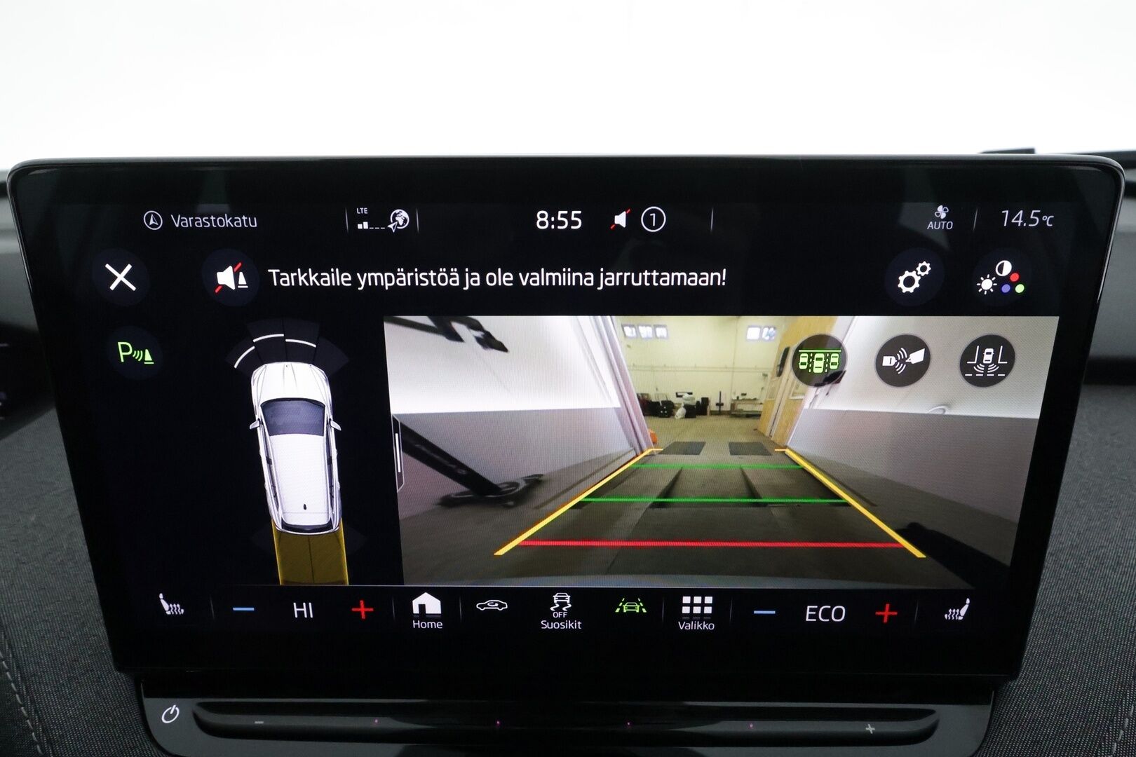 Skoda Enyaq 2022 60 iV *ACC / Matrix-LED / Koukku / Lisälämmitin / P.Kamera / Muistipenkki / Apple&Android / Keyless * - Merkkihuollettu / Akku kuntotarkastettu / Kahdet Renkaat / 2x Lataus