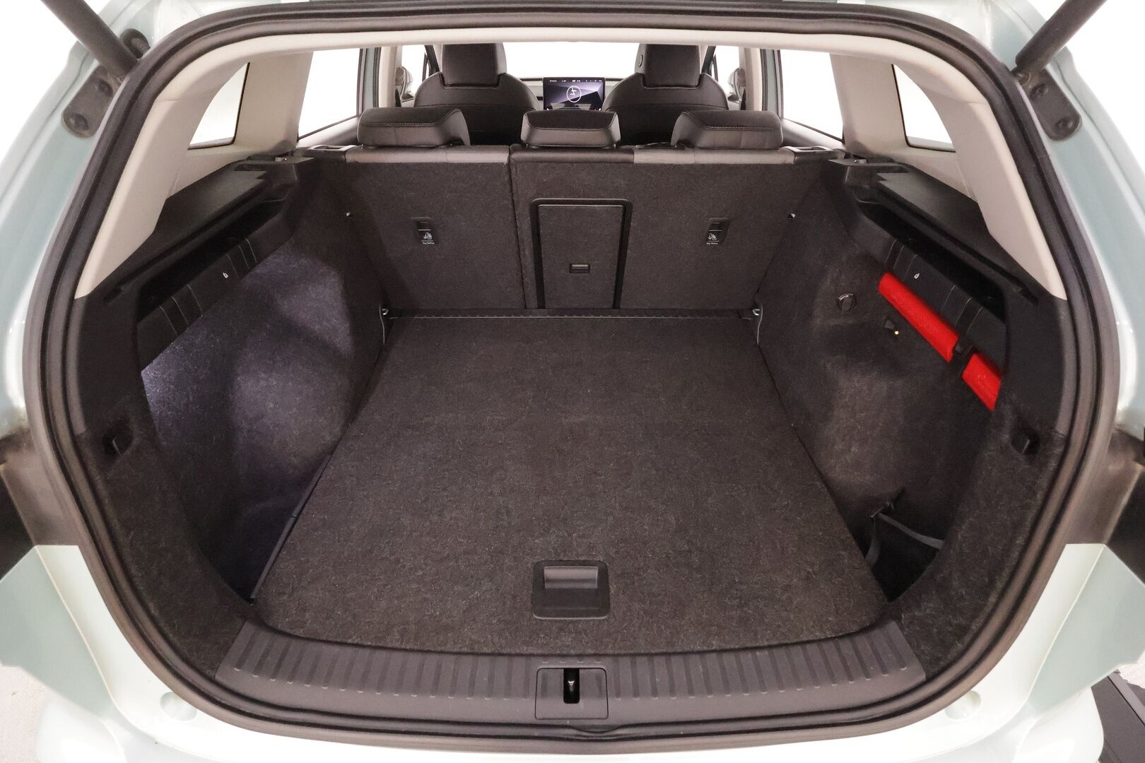 Skoda Enyaq 2022 60 iV *ACC / Matrix-LED / Koukku / Lisälämmitin / P.Kamera / Muistipenkki / Apple&Android / Keyless * - Merkkihuollettu / Akku kuntotarkastettu / Kahdet Renkaat / 2x Lataus - HULLUT AVAJAISHULINAT KORKOTARJOUS 3,29 %