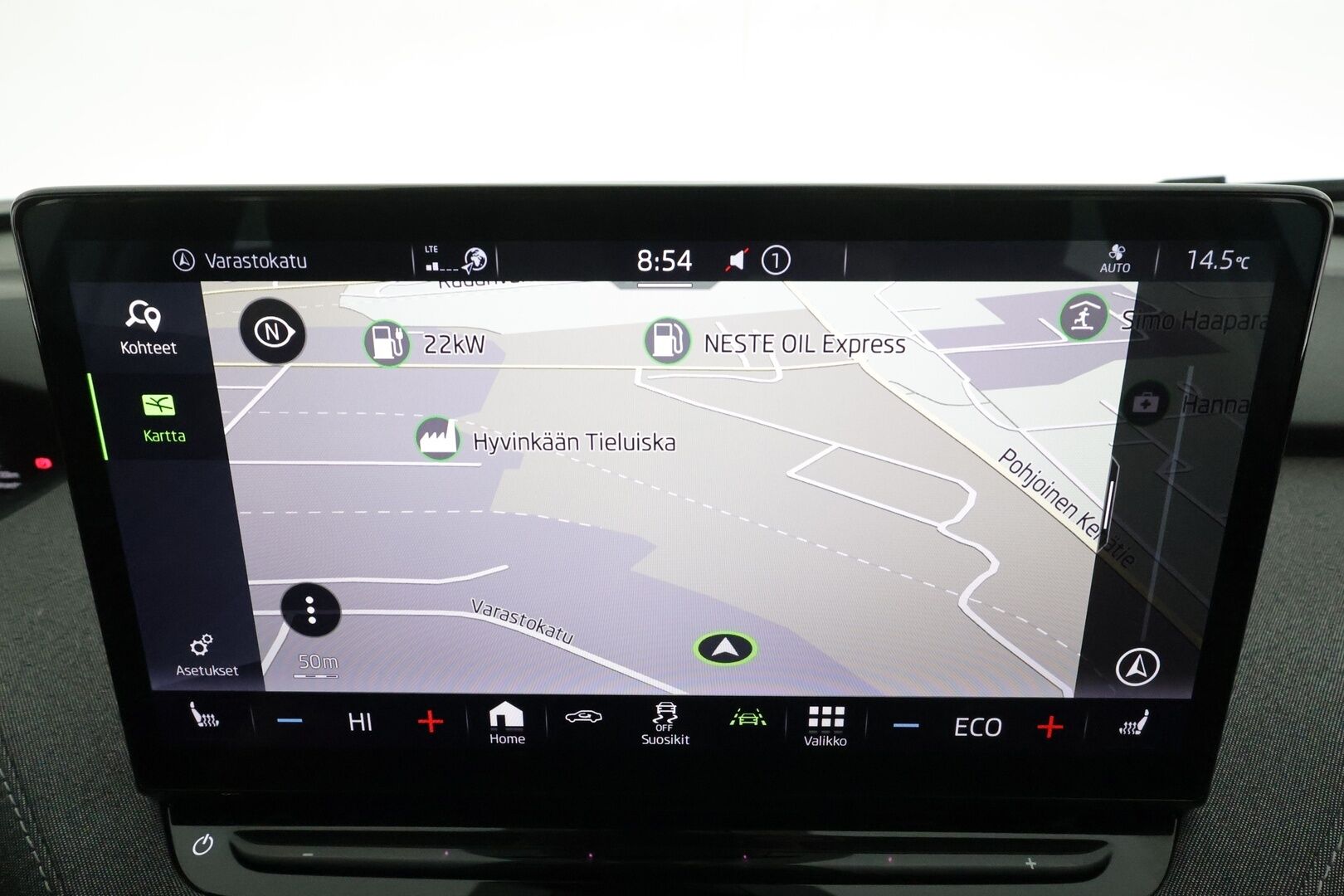 Skoda Enyaq 2022 60 iV *ACC / Matrix-LED / Koukku / Lisälämmitin / P.Kamera / Muistipenkki / Apple&Android / Keyless * - Merkkihuollettu / Akku kuntotarkastettu / Kahdet Renkaat / 2x Lataus