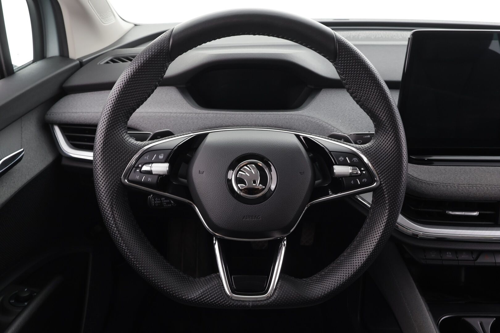 Skoda Enyaq 2022 60 iV *ACC / Matrix-LED / Koukku / Lisälämmitin / P.Kamera / Muistipenkki / Apple&Android / Keyless * - Merkkihuollettu / Akku kuntotarkastettu / Kahdet Renkaat / 2x Lataus - HULLUT AVAJAISHULINAT KORKOTARJOUS 3,29 %