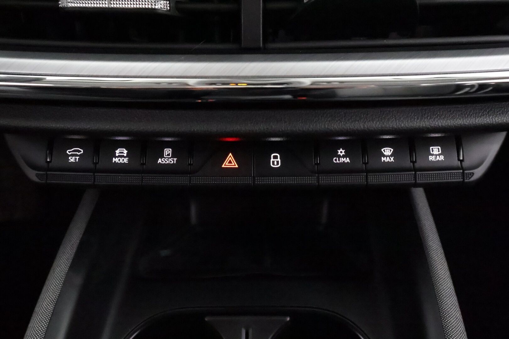 Skoda Enyaq 2022 60 iV *ACC / Matrix-LED / Koukku / Lisälämmitin / P.Kamera / Muistipenkki / Apple&Android / Keyless * - Merkkihuollettu / Akku kuntotarkastettu / Kahdet Renkaat / 2x Lataus - HULLUT AVAJAISHULINAT KORKOTARJOUS 3,29 %