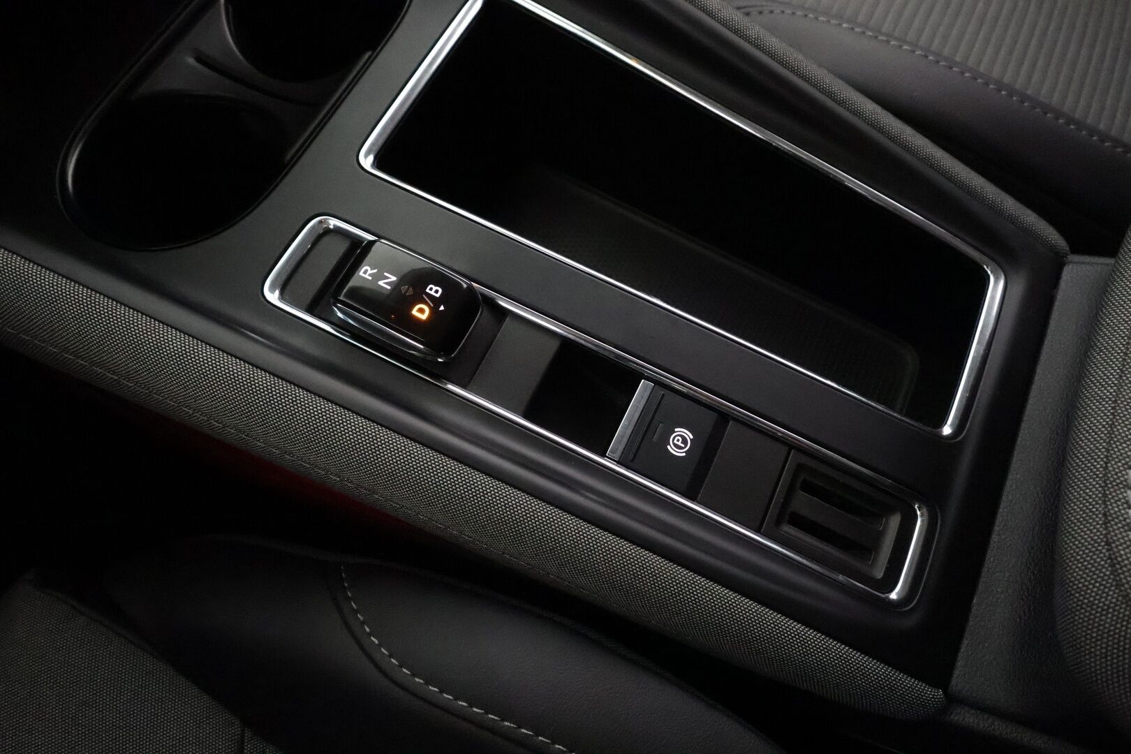 Skoda Enyaq 2022 60 iV *ACC / Matrix-LED / Koukku / Lisälämmitin / P.Kamera / Muistipenkki / Apple&Android / Keyless * - Merkkihuollettu / Akku kuntotarkastettu / Kahdet Renkaat / 2x Lataus - HULLUT AVAJAISHULINAT KORKOTARJOUS 3,29 %