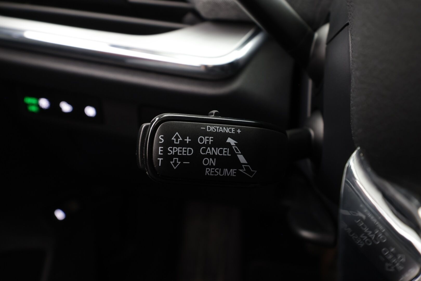 Skoda Enyaq 2022 60 iV *ACC / Matrix-LED / Koukku / Lisälämmitin / P.Kamera / Muistipenkki / Apple&Android / Keyless * - Merkkihuollettu / Akku kuntotarkastettu / Kahdet Renkaat / 2x Lataus - HULLUT AVAJAISHULINAT KORKOTARJOUS 3,29 %