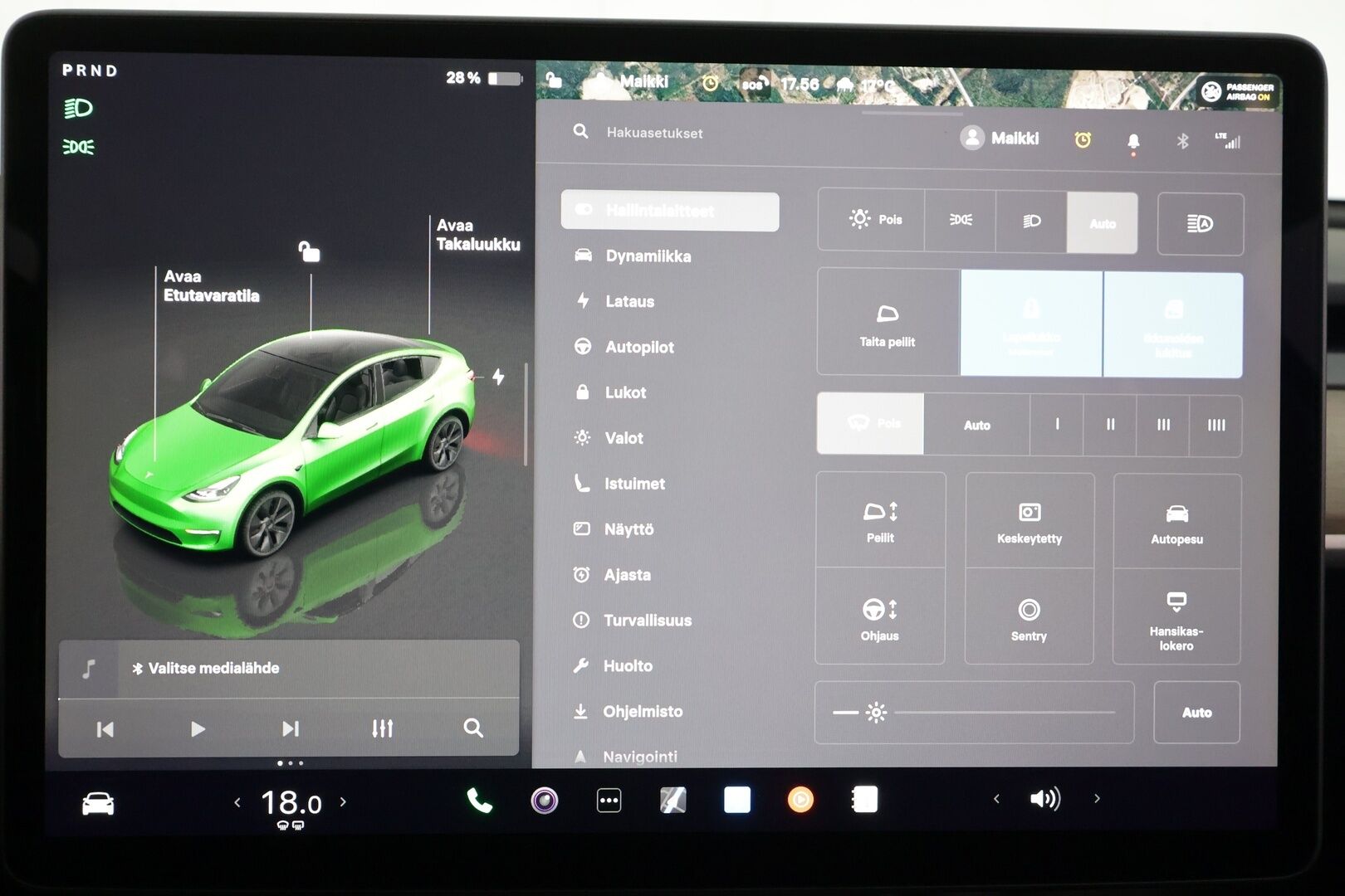 Tesla Model Y 2023 Long Range - | Koukku | ILP | Lasikatto | ACC | Matrix-LED | P.Kamera | Muistipenkki | Premium Audio | Navi | Kaistavahti | Keyless | 1-om Suomi-auto | Kahdet renkaat |