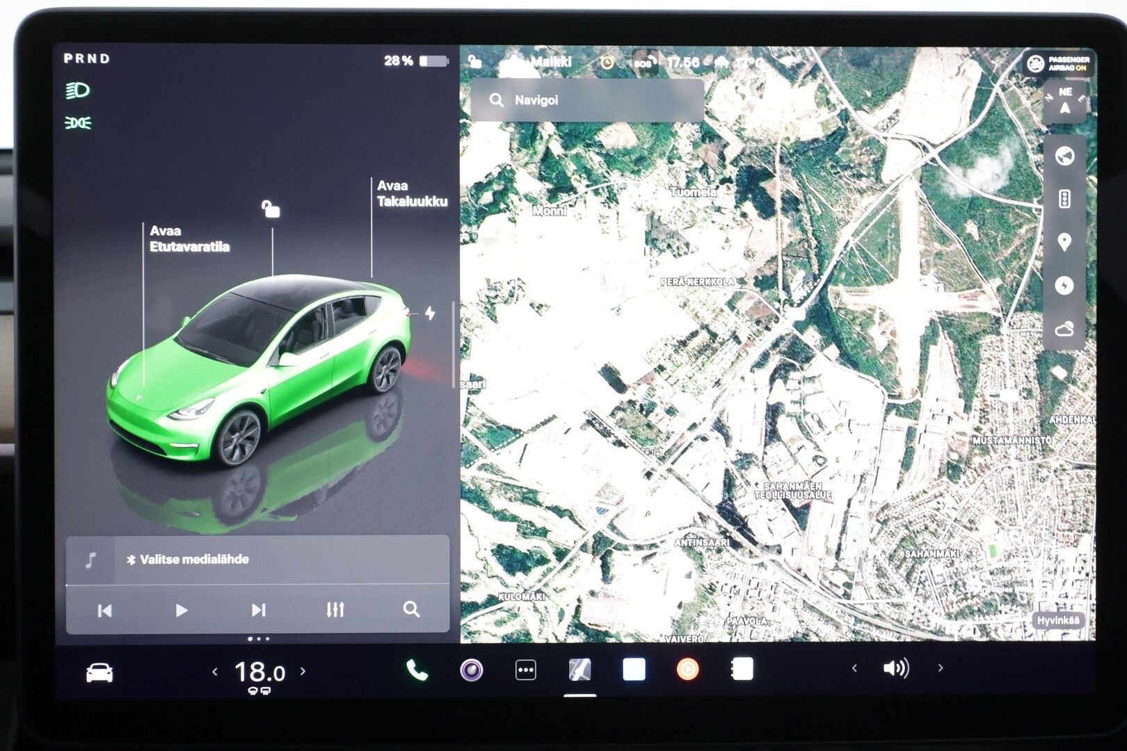 Tesla Model Y 2023 Long Range - | Koukku | ILP | Lasikatto | ACC | Matrix-LED | P.Kamera | Muistipenkki | Premium Audio | Navi | Kaistavahti | Keyless | 1-om Suomi-auto | Kahdet renkaat |
