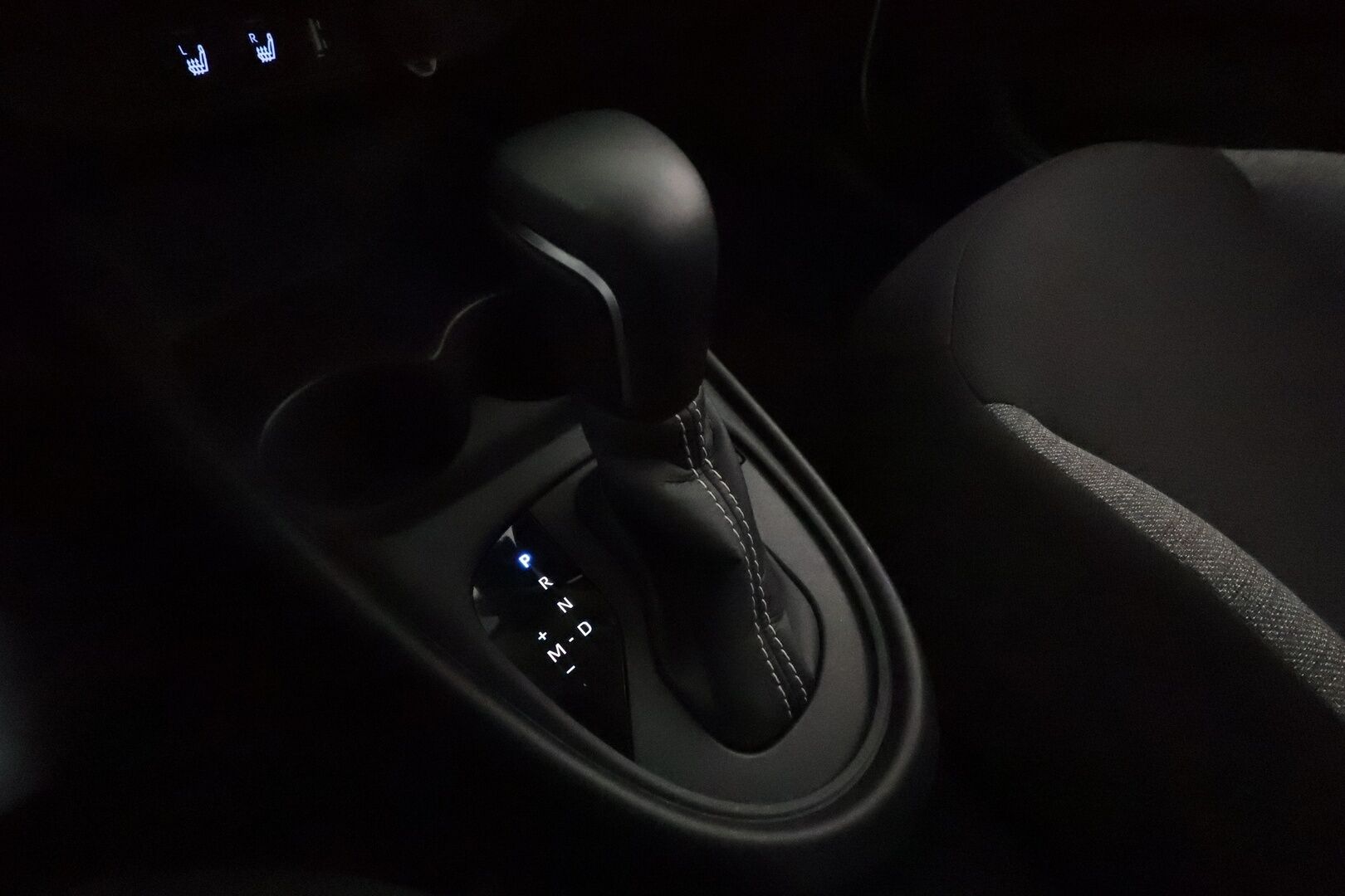 Toyota Aygo X 2023 1,0 VVT-i Play Edition Multidrive S *ACC / P.kamera / LED / Apple&Android* - Suomi-auto / Kahdet renkaat aluvanteilla / Merkkihuollettu