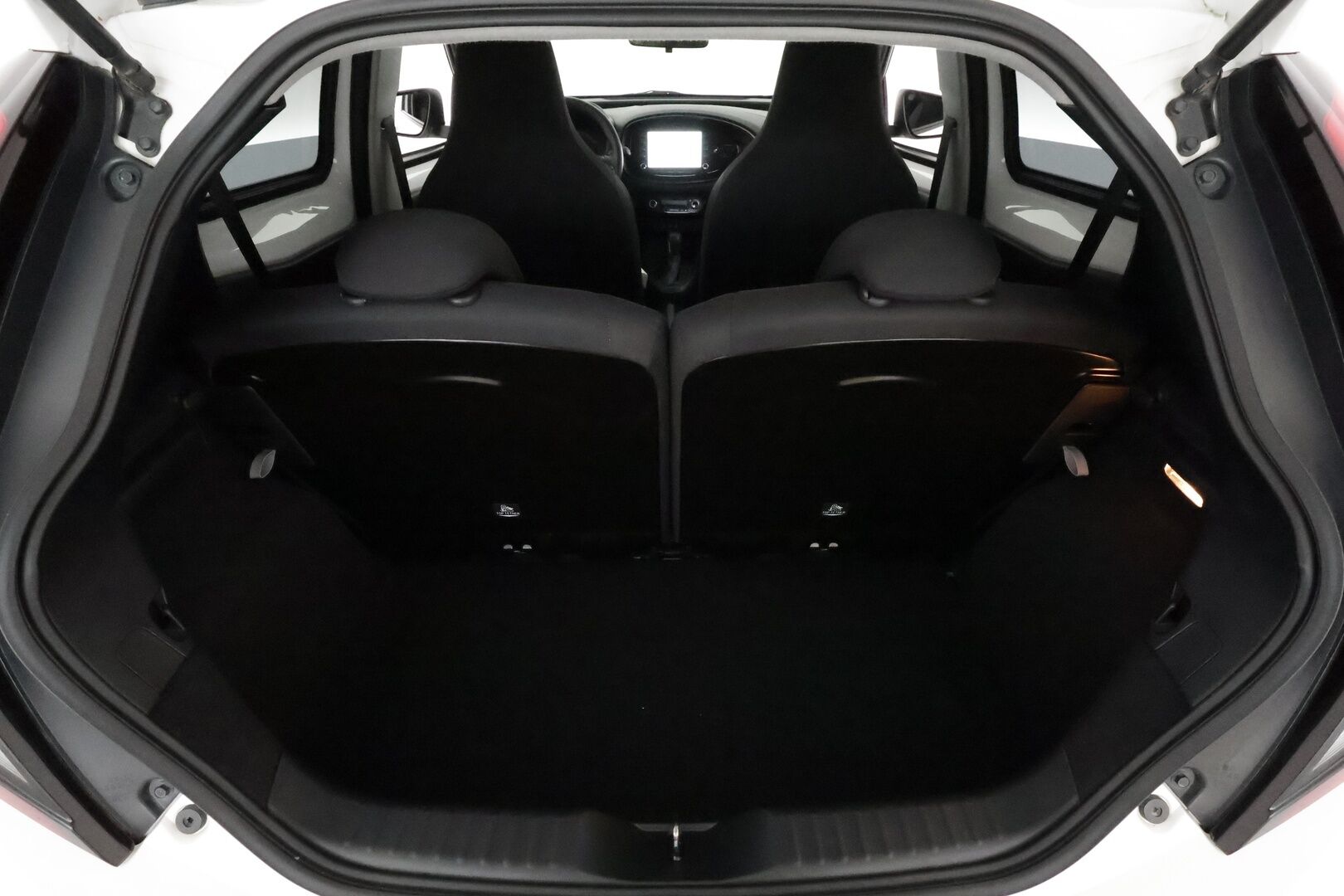 Toyota Aygo X 2023 1,0 VVT-i Play Edition Multidrive S *ACC / P.kamera / LED / Apple&Android* - Suomi-auto / Kahdet renkaat aluvanteilla / Merkkihuollettu