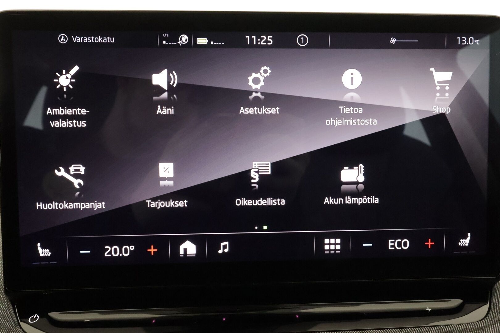 Skoda Enyaq 2023 80x 4x4 iV * ACC / Lisälämmitin / Koukku / P.kamera / Skoda crystal Matrix LED / Keyless / Apple&Android * - Suomi-auto / Kahdet Renkaat