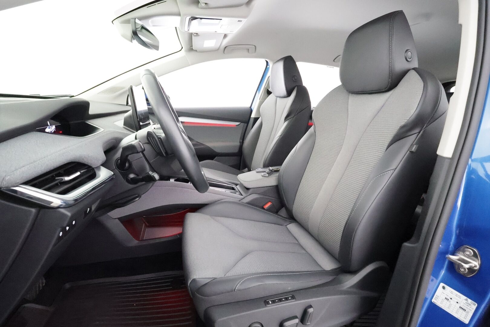 Skoda Enyaq 2023 80x 4x4 iV * ACC / Lisälämmitin / Koukku / P.kamera / Skoda crystal Matrix LED / Keyless / Apple&Android * - Suomi-auto / Kahdet Renkaat