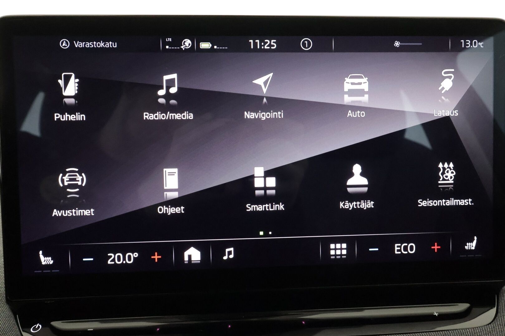 Skoda Enyaq 2023 80x 4x4 iV * ACC / Lisälämmitin / Koukku / P.kamera / Skoda crystal Matrix LED / Keyless / Apple&Android * - Suomi-auto / Kahdet Renkaat