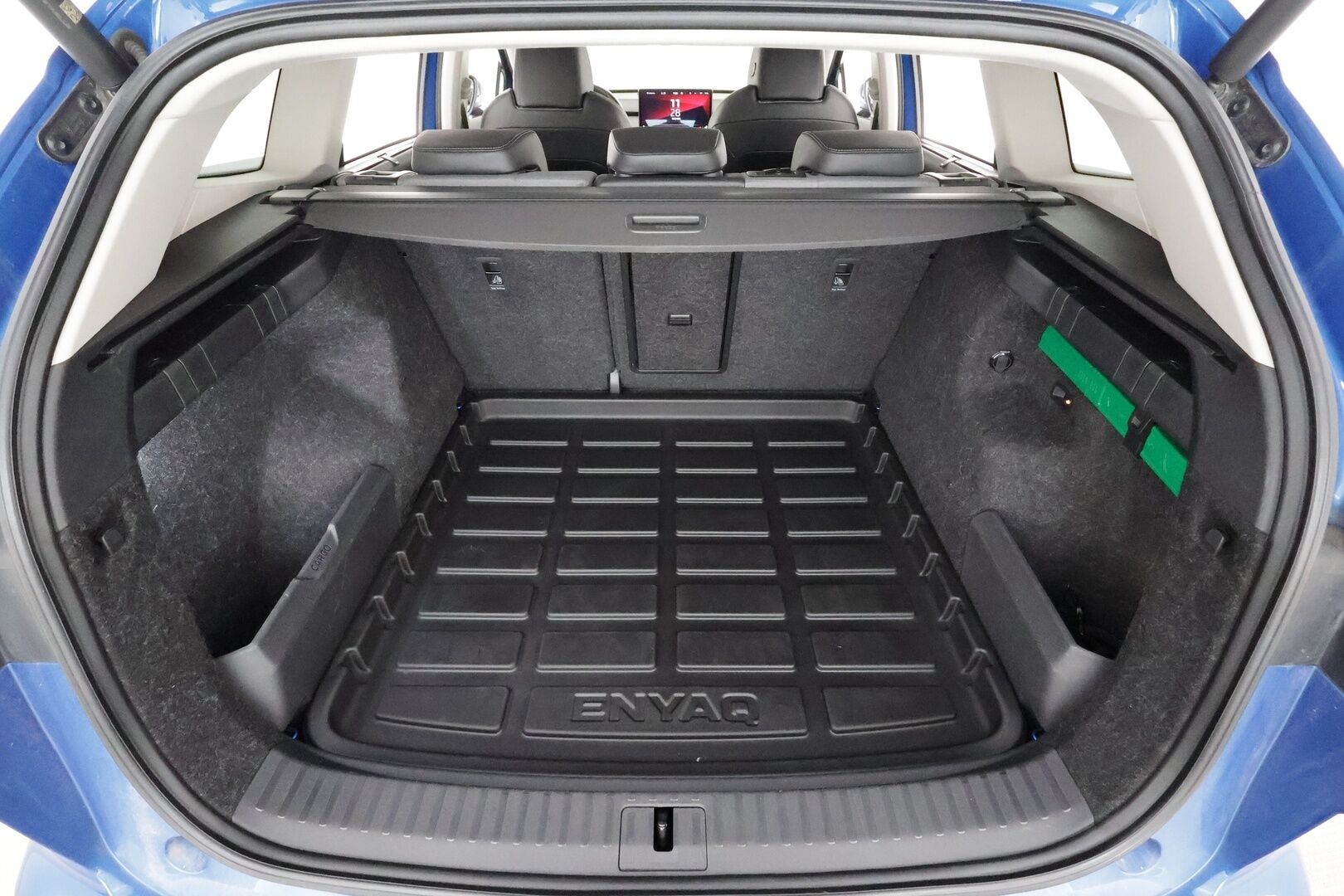 Skoda Enyaq 2023 80x 4x4 iV * ACC / Lisälämmitin / Koukku / P.kamera / Skoda crystal Matrix LED / Keyless / Apple&Android * - Suomi-auto / Kahdet Renkaat
