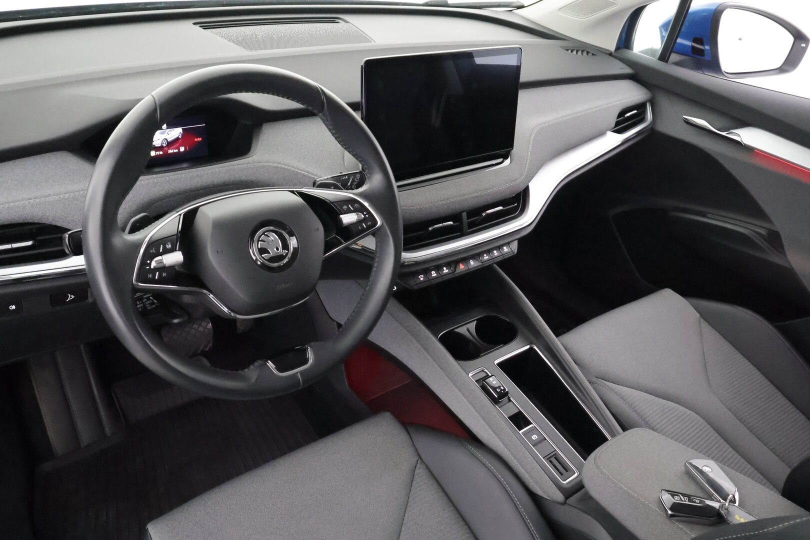 Skoda Enyaq 2023 80x 4x4 iV * ACC / Lisälämmitin / Koukku / P.kamera / Skoda crystal Matrix LED / Keyless / Apple&Android * - Suomi-auto / Kahdet Renkaat