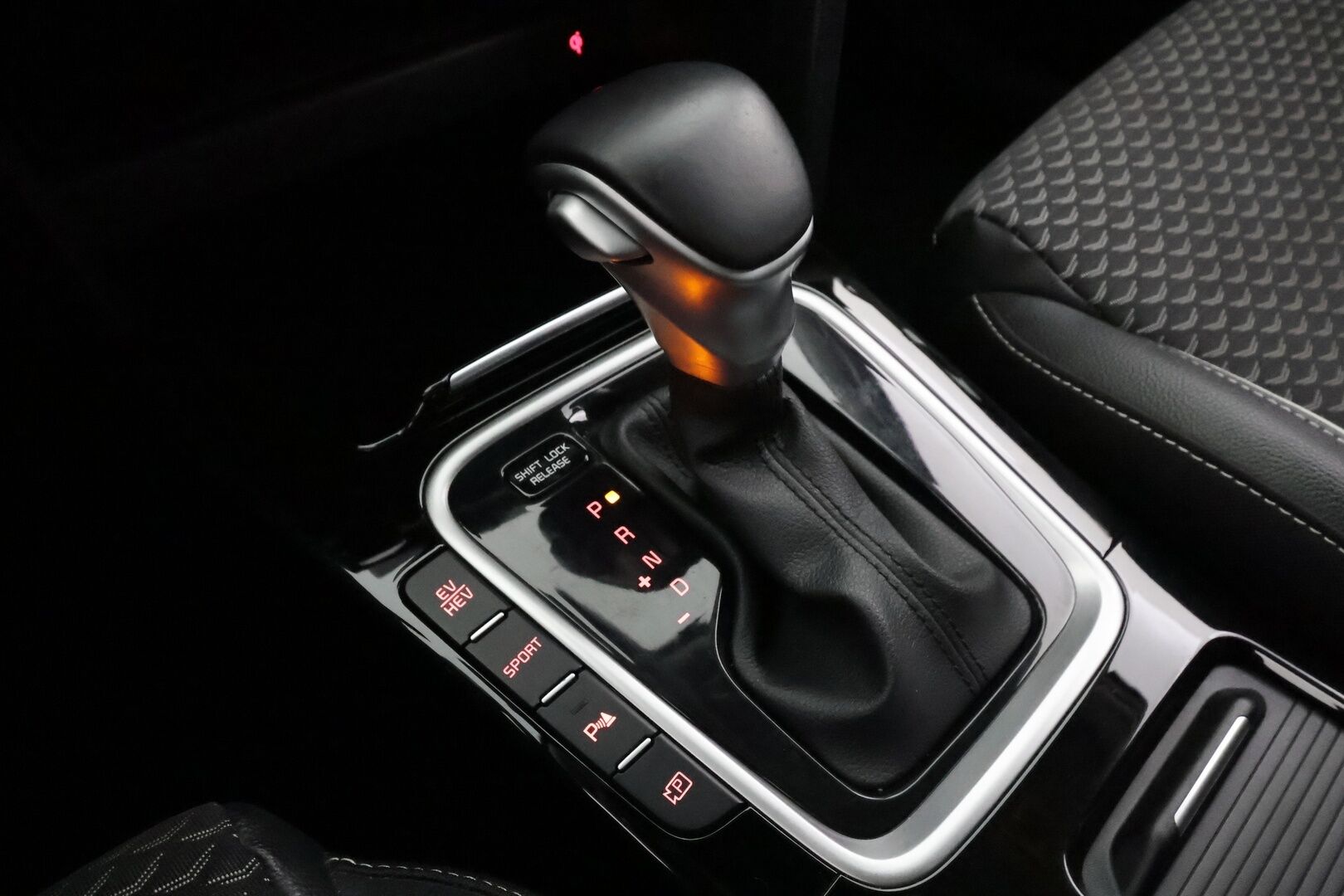 Kia Ceed 2023 1,6 GDI Plug-In Hybrid Business Premium SW DCT - | Digimittaristo | Adapt.vakkari | Kamera | 1om.Suomi-auto | Koukku |