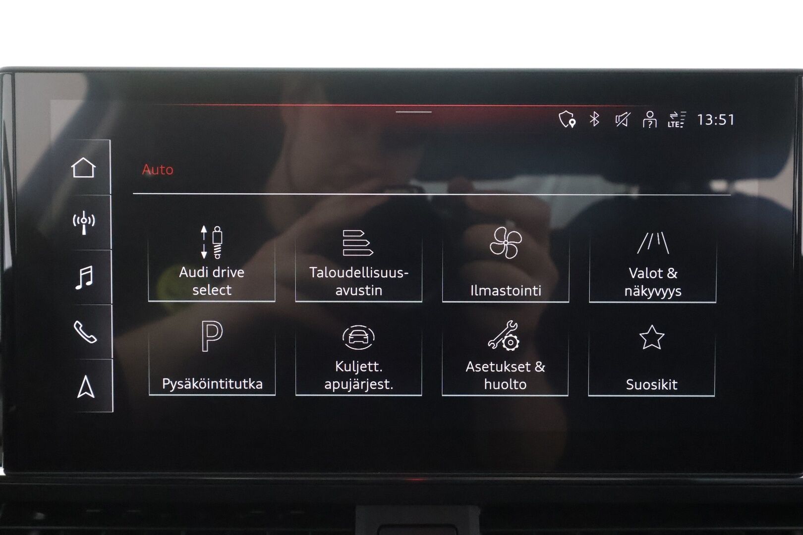 Audi A4 2023 Sedan Progress 35 TFSI 110kW MHEV S tronic - Suomiauto | Webasto | Peruutuskamera | Digital Cockpit | Vetokoukku | Black Optic |  Matrix LED | Huippuvarusteet!