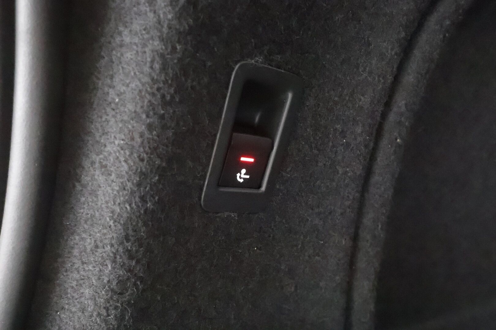 Audi A4 2023 Sedan Progress 35 TFSI 110kW MHEV S tronic - Suomiauto | Webasto | Peruutuskamera | Digital Cockpit | Vetokoukku | Black Optic |  Matrix LED | Huippuvarusteet!
