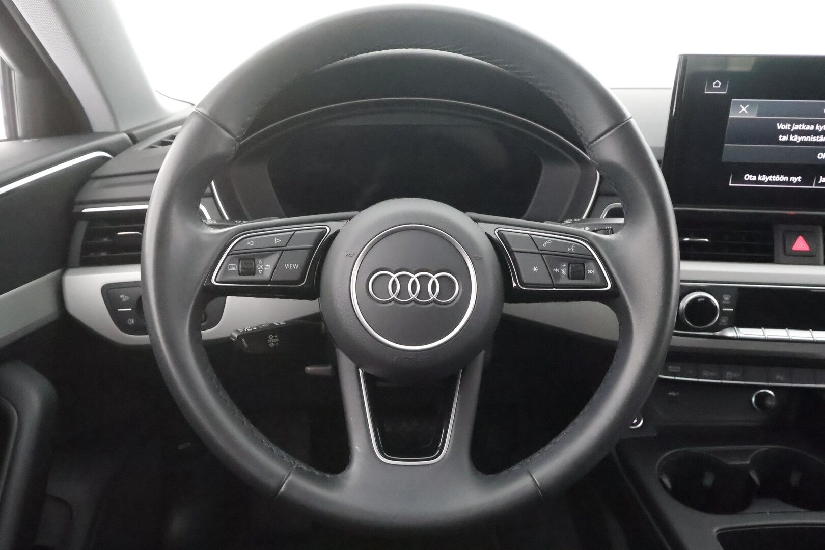 Audi A4 2023 Sedan Progress 35 TFSI 110kW MHEV S tronic - Suomiauto | Webasto | Peruutuskamera | Digital Cockpit | Vetokoukku | Black Optic |  Matrix LED | Huippuvarusteet!