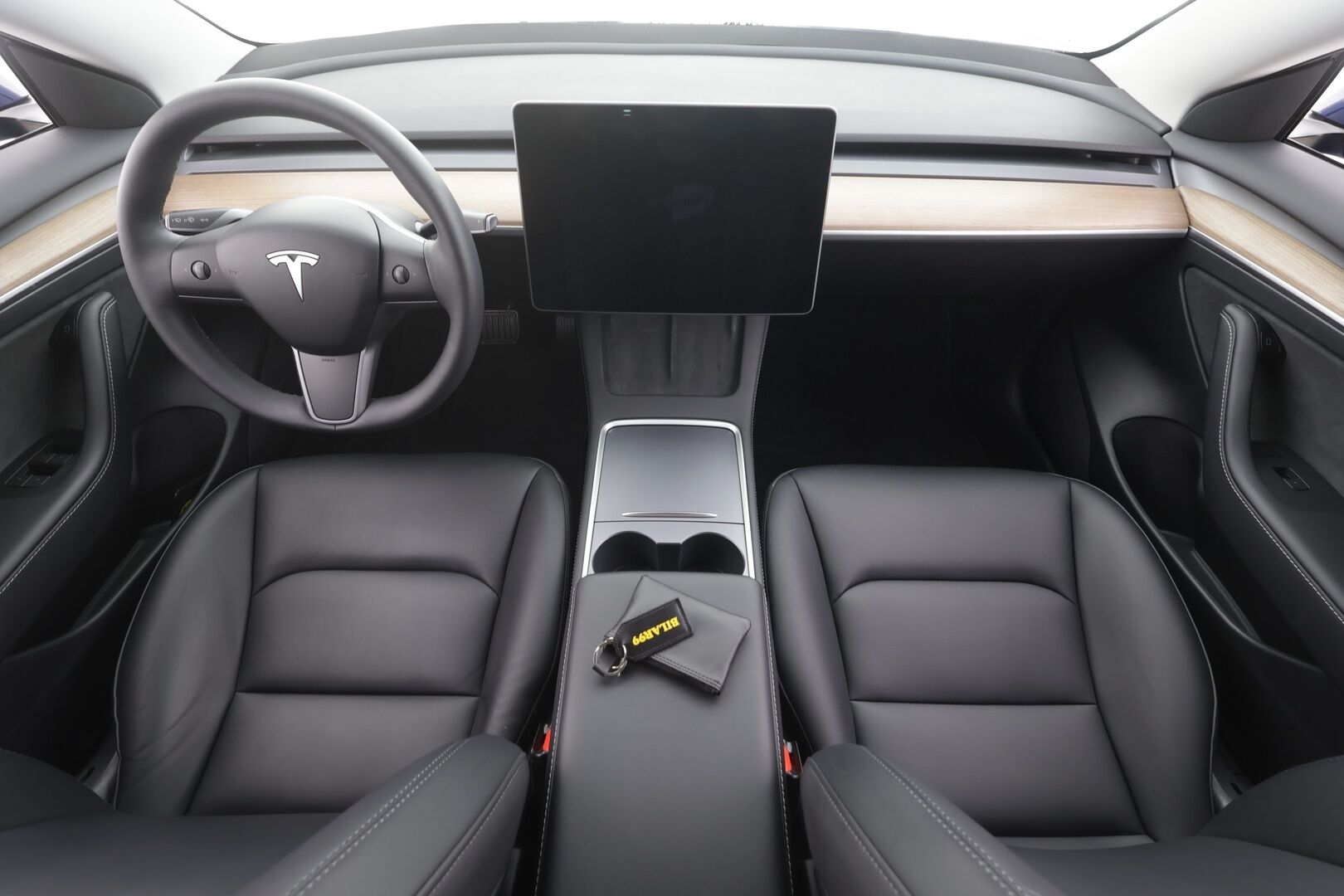 Tesla Model 3 2023 RWD - | ILP | Lasikatto | ACC | Matrix-LED | P.Kamera | Muistipenkki | Premium Speakers | Navi | Kaistavahti | Keyless | 1-om Suomi-auto | 2x Latauskaapelit | Kahdet renkaat |