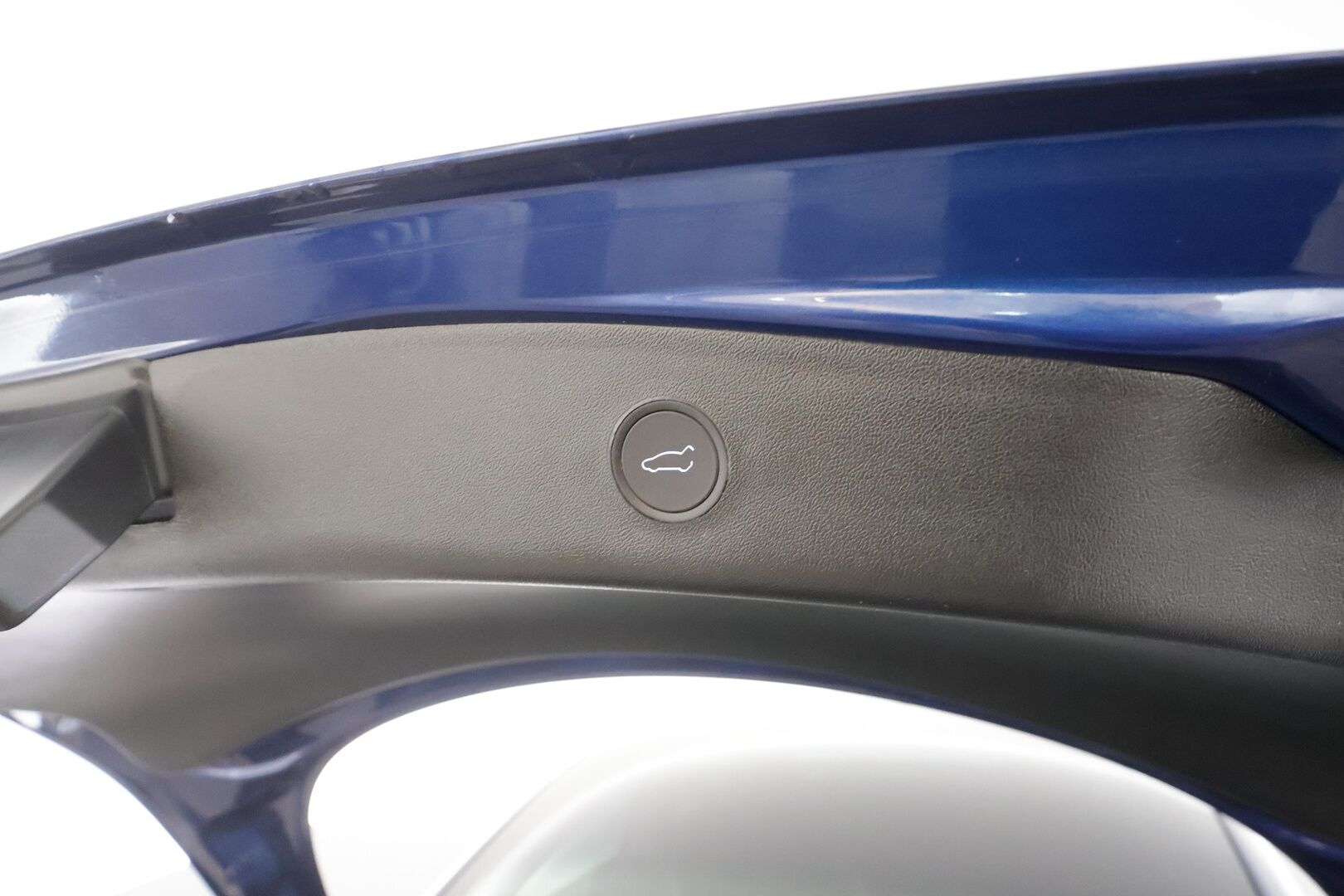 Tesla Model 3 2023 RWD - | ILP | Lasikatto | ACC | Matrix-LED | P.Kamera | Muistipenkki | Premium Speakers | Navi | Kaistavahti | Keyless | 1-om Suomi-auto | 2x Latauskaapelit | Kahdet renkaat |