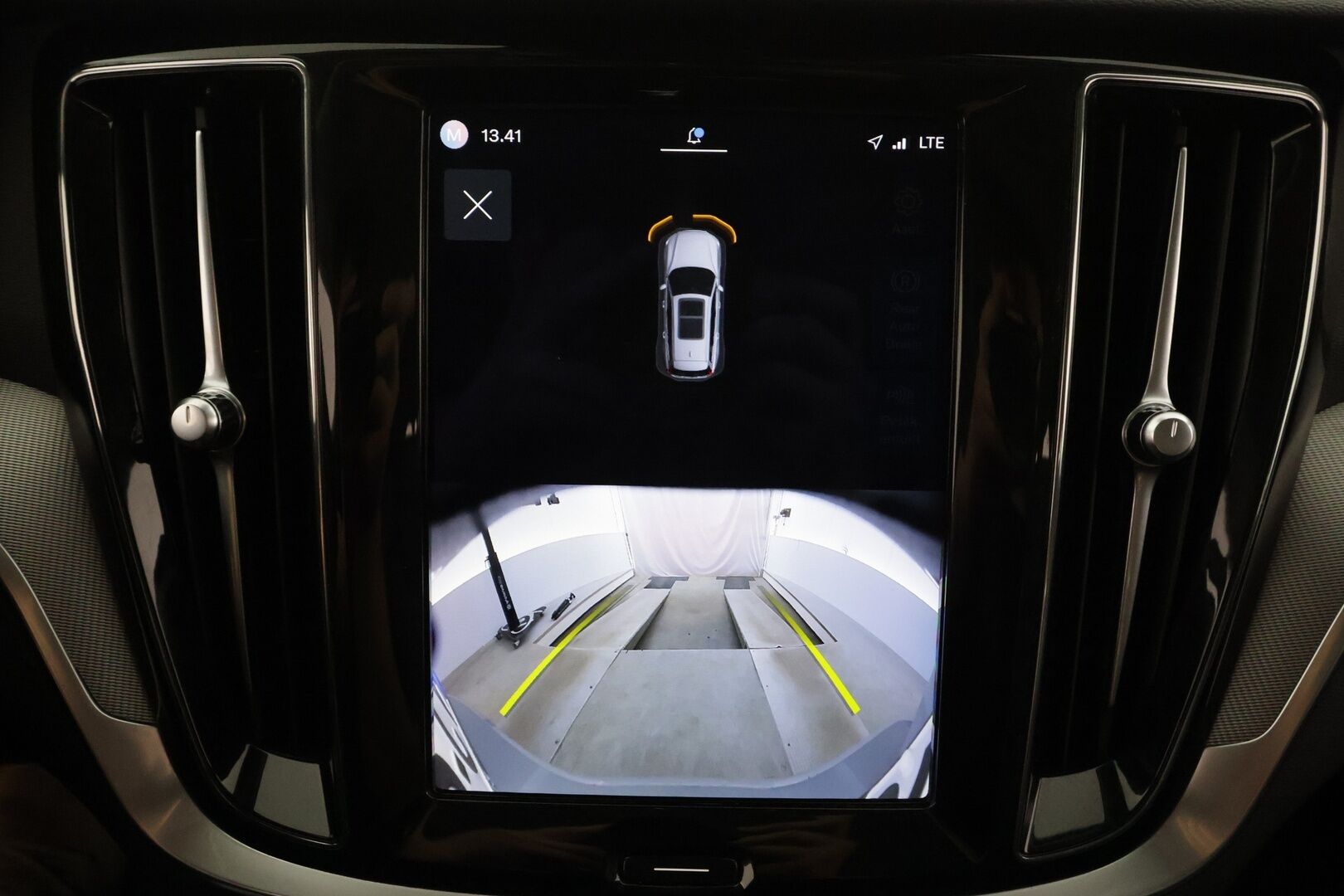 Volvo V60 2024 T6 AWD Long Range Plus Dark aut - ACC | P.kamera | Full-LED | Muistipenkit | High Performance audio | Keyless | Apple&Android | 1.Om Suomi-auto | Kahdet Renkaat |