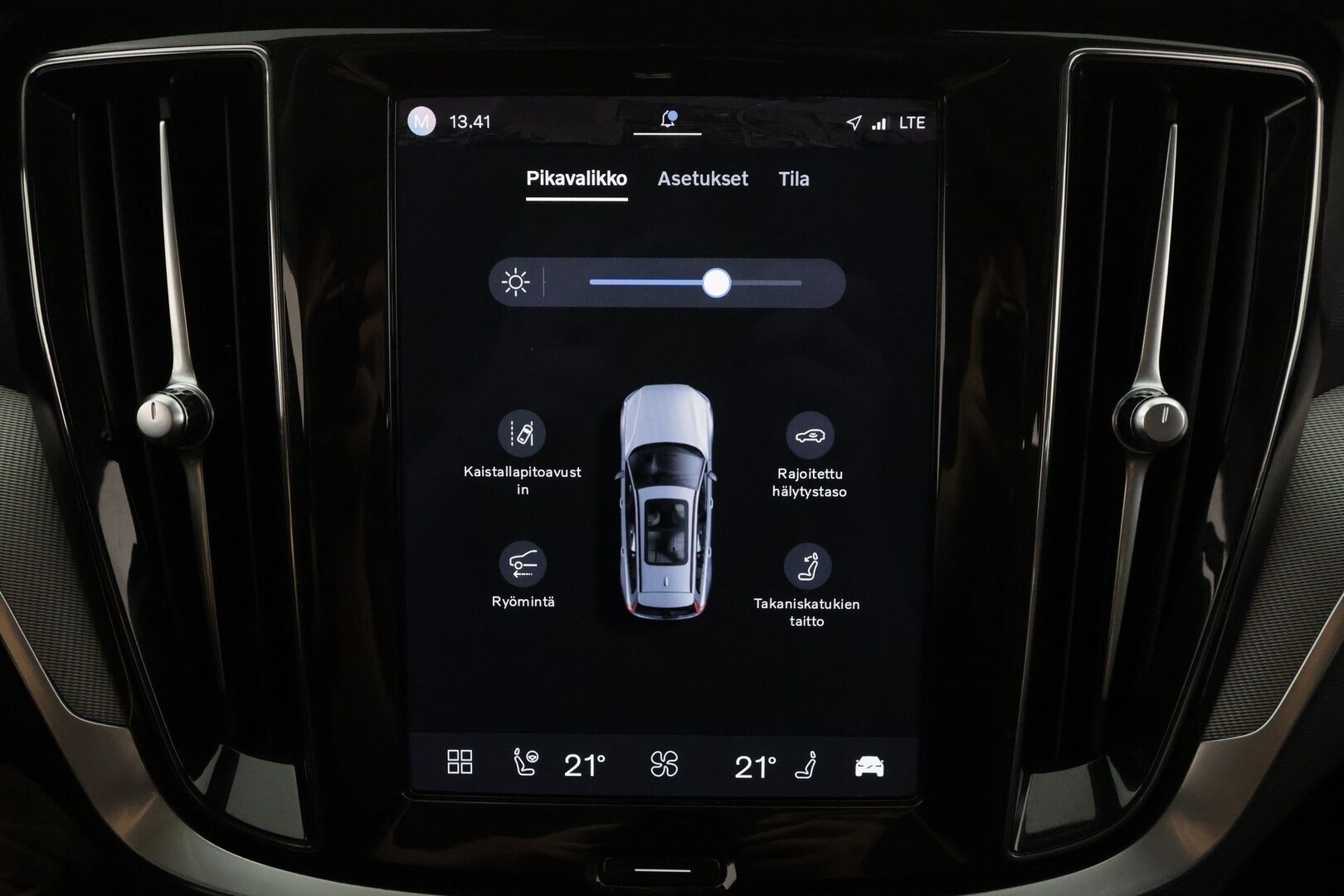 Volvo V60 2024 T6 AWD Long Range Plus Dark aut - ACC | P.kamera | Full-LED | Muistipenkit | High Performance audio | Keyless | Apple&Android | 1.Om Suomi-auto | Kahdet Renkaat |