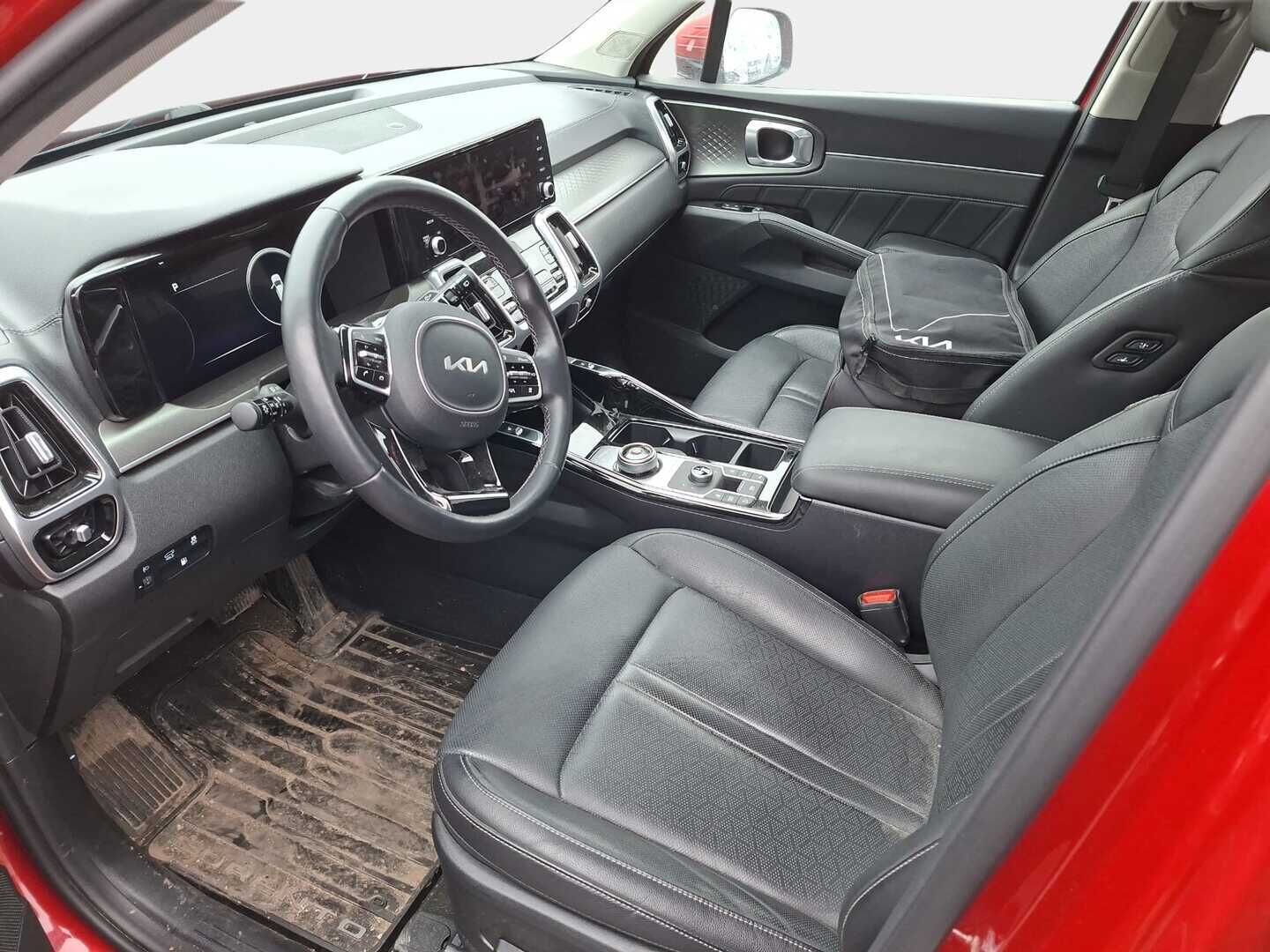 Kia Sorento 2023 1,6 T-GDI Plug-in Hybrid AWD Business Luxury AT 7P/ Nahkaverhoilu / ACC / Koukku / Merkkiliikken huoltokirja - HULLUT AVAJAISHULINAT KORKOTARJOUS 3,29 %