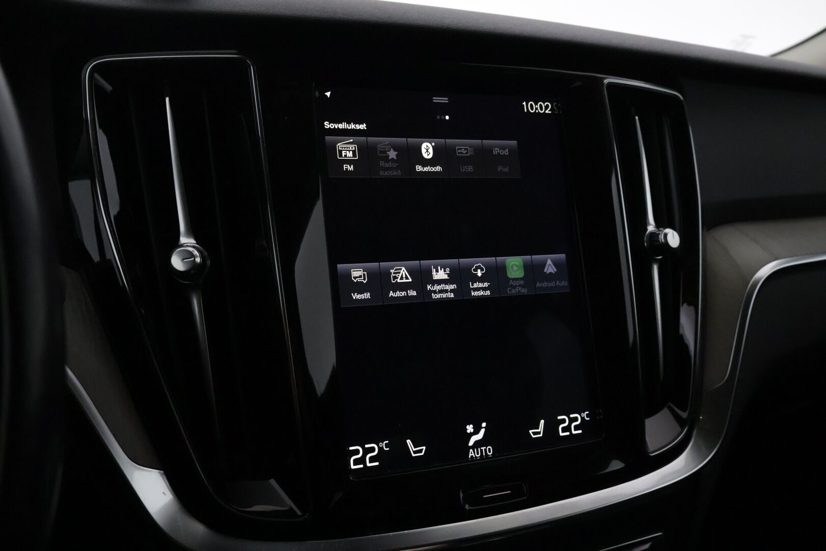 Volvo S60 2020 T6 TwE AWD Inscription Plug-in *ACC / HUD / Webasto / BLIS / Hierovat istuimet / Koukku* - Merkkihuollettu / Kahdet Volvon alumiinivanteet