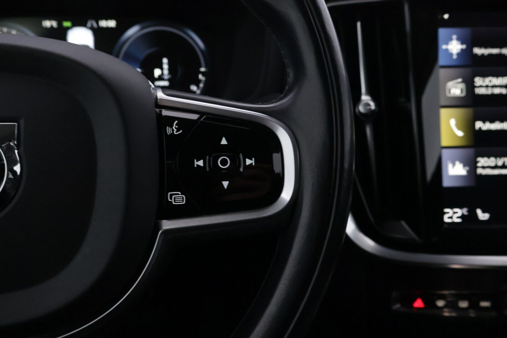 Volvo S60 2020 T6 TwE AWD Inscription Plug-in *ACC / HUD / Webasto / BLIS / Hierovat istuimet / Koukku / Kamera* - Merkkihuollettu / Kahdet Volvon alumiinivanteet