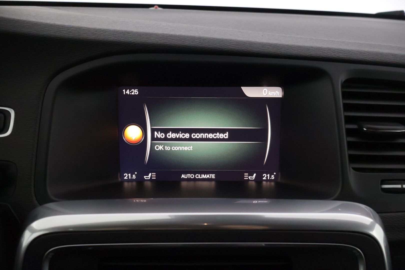 Volvo V60 2018 D2 Business Classic Summum ** Facelift / Digimittaristo / Muistipenkki / Kamera ** - * Asiallisesti huollettu auto kaksilla renkailla! / Nahkasisusta / Digimittaristo *