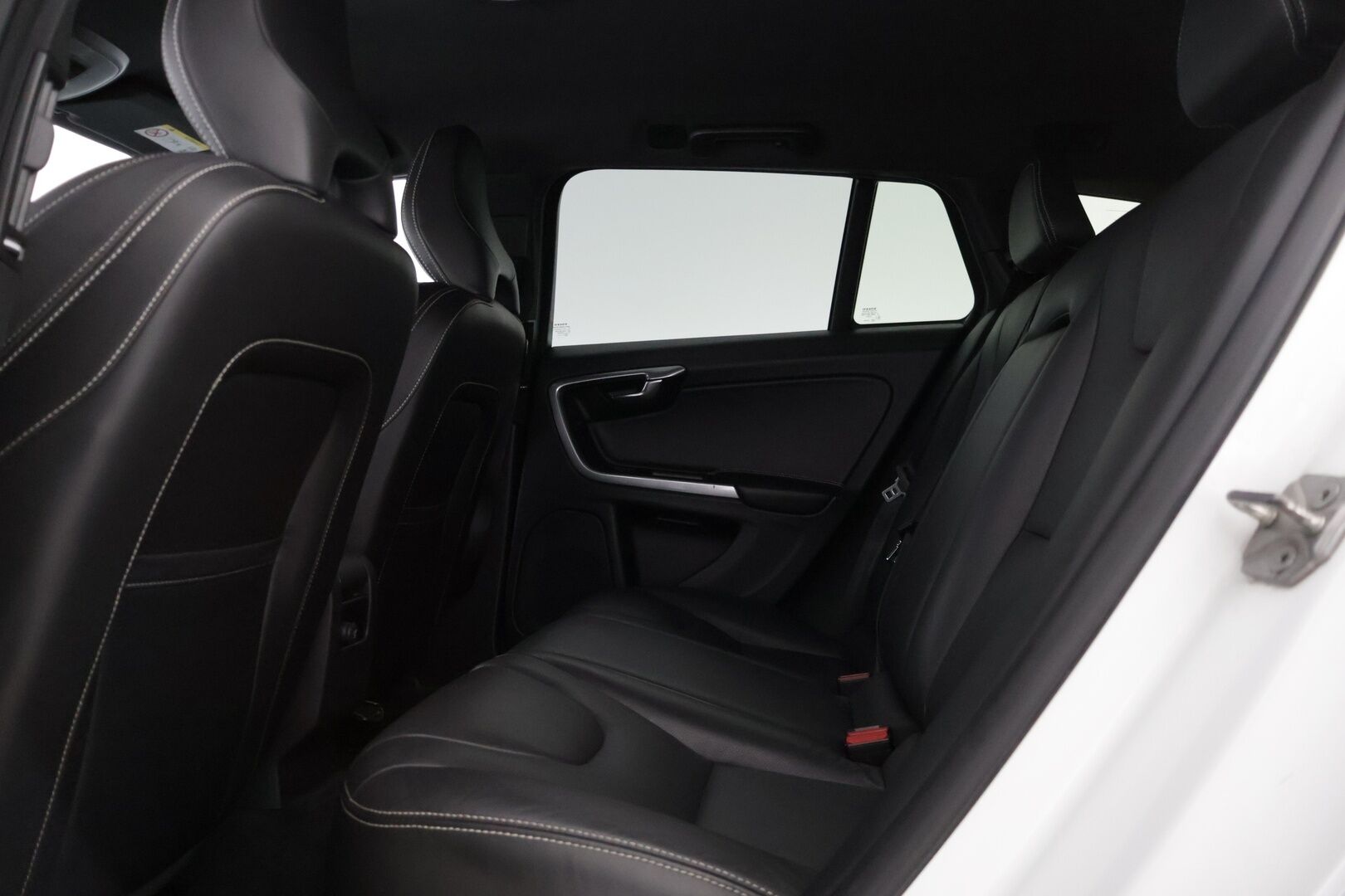 Volvo V60 2018 D2 Business Classic Summum ** Facelift / Digimittaristo / Muistipenkki / Kamera ** - * Asiallisesti huollettu auto kaksilla renkailla! / Nahkasisusta / Digimittaristo *