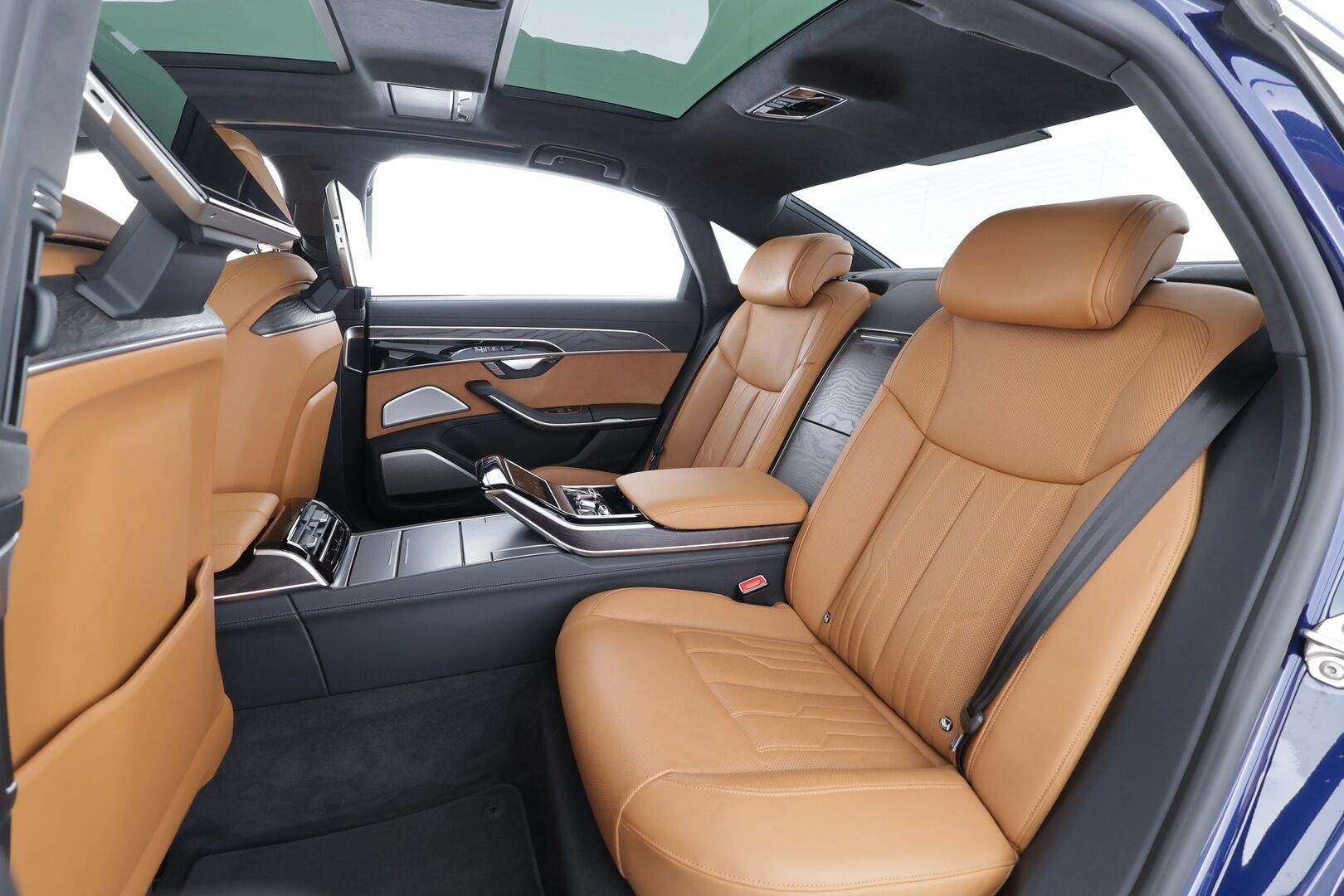 Audi A8 2023 Sedan Lang 60 TFSI e quattro tiptronic - | Nelipyöräohjaus | Imuovet | B&O Advanced 3D | ACC | Night vision | HD Matrix | Ilm. muistipenkit takana hieronnalla | Comfort penkki hieronnalla | Takanäytöt | HUD | 360° | Merkkihuollettu | ALV | 