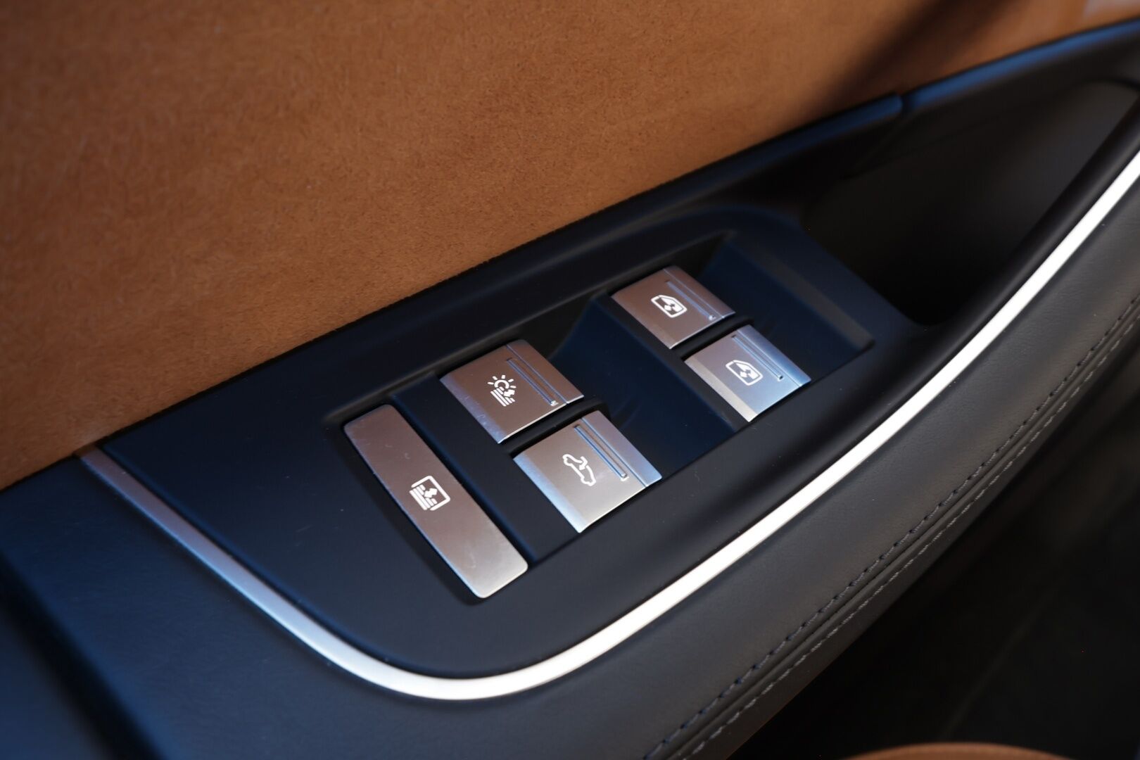 Audi A8 2023 Sedan Lang 60 TFSI e quattro tiptronic - | Nelipyöräohjaus | Imuovet | B&O Advanced 3D | ACC | Night vision | HD Matrix | Ilm. muistipenkit takana hieronnalla | Comfort penkki hieronnalla | Takanäytöt | HUD | 360° | Merkkihuollettu | ALV | 