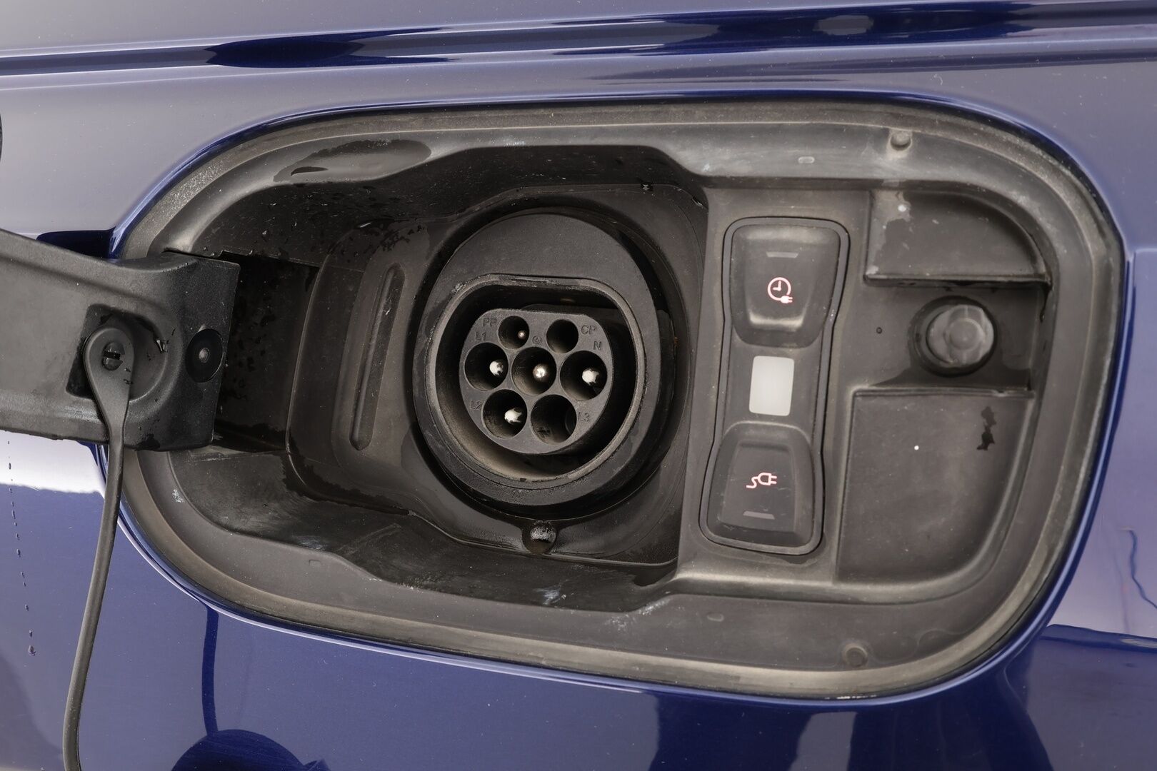 Audi A8 2023 Sedan Lang 60 TFSI e quattro tiptronic - | Nelipyöräohjaus | Imuovet | B&O Advanced 3D | ACC | Night vision | HD Matrix | Ilm. muistipenkit takana hieronnalla | Comfort penkki hieronnalla | Takanäytöt | HUD | 360° | Merkkihuollettu | ALV | 