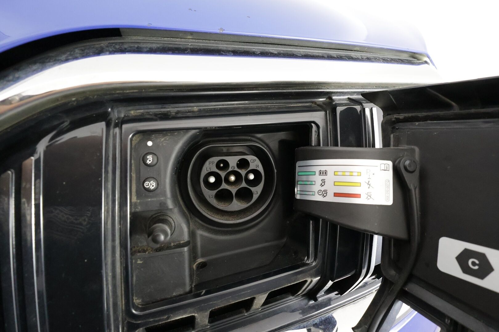 Skoda Superb 2024 Combi 1.4 TSI PHEV Ambition iV DSG * ACC / P.tutkat / LED / Navi / Webasto / Koukku / KeylessGo / Sähköluukku * - 1.Om Suomi-auto / Akku kuntotarkastettu / Kahdet renkaat aluvanteilla / Merkkihuollettu