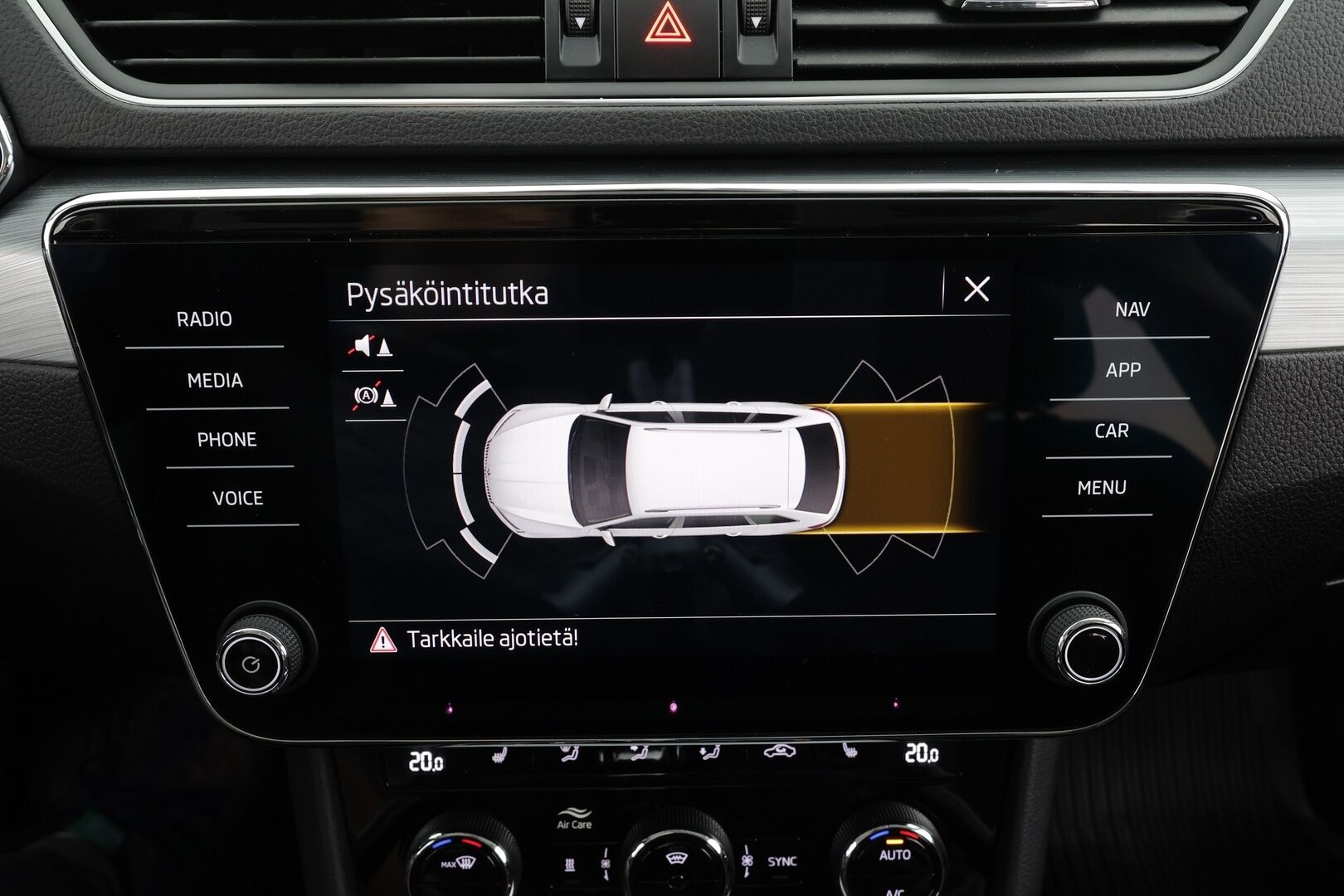 Skoda Superb 2024 Combi 1.4 TSI PHEV Ambition iV DSG * ACC / P.tutkat / LED / Navi / Webasto / Koukku / KeylessGo / Sähköluukku * - 1.Om Suomi-auto / Akku kuntotarkastettu / Kahdet renkaat aluvanteilla / Merkkihuollettu - HULLUT AVAJAISHULINAT KORKOTARJOUS 3,29 %