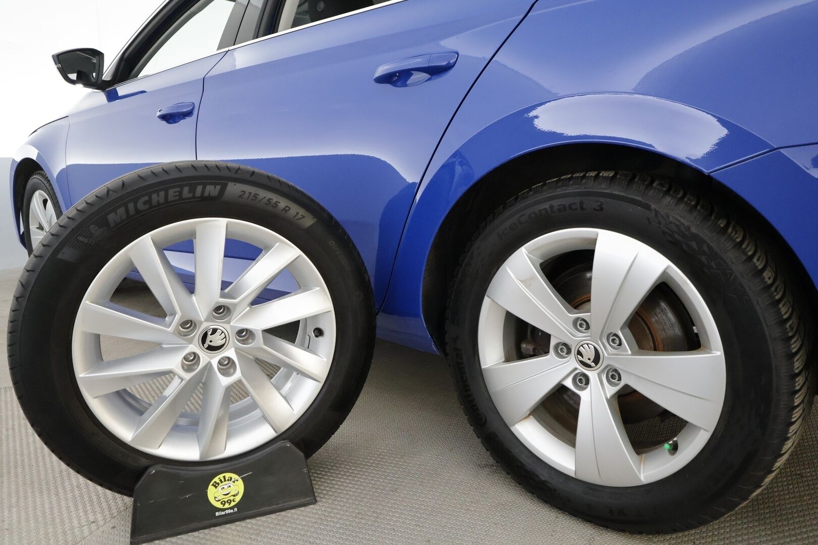 Skoda Superb 2024 Combi 1.4 TSI PHEV Ambition iV DSG * ACC / P.tutkat / LED / Navi / Webasto / Koukku / KeylessGo / Sähköluukku * - 1.Om Suomi-auto / Akku kuntotarkastettu / Kahdet renkaat aluvanteilla / Merkkihuollettu